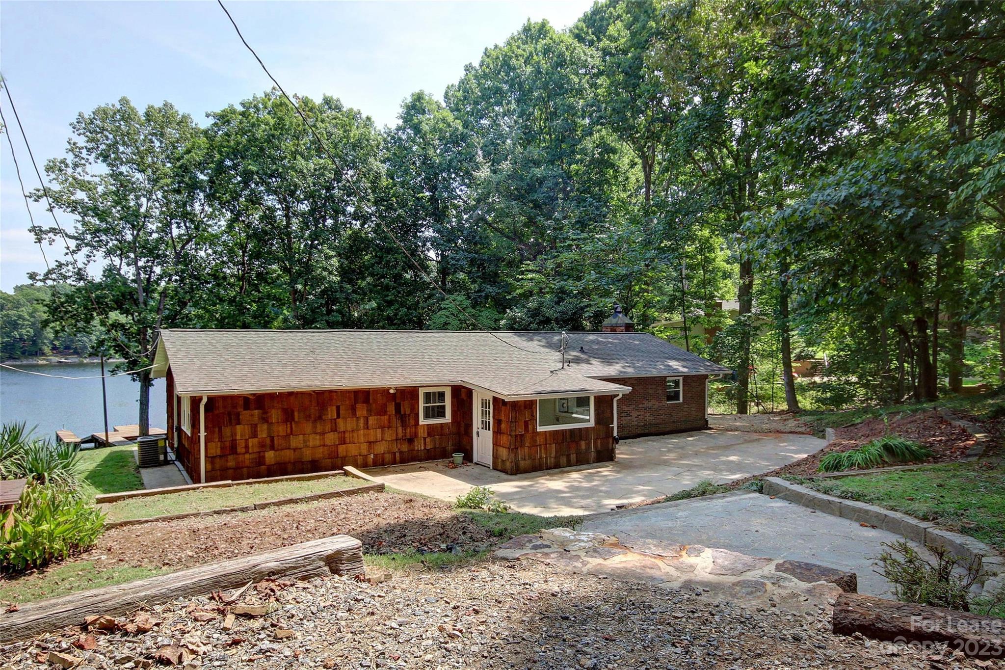 166 Lakeview Shores Loop Property Photo 7