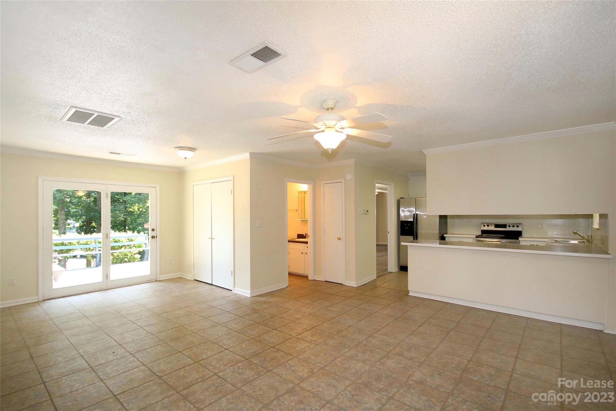 166 Lakeview Shores Loop Property Photo 8