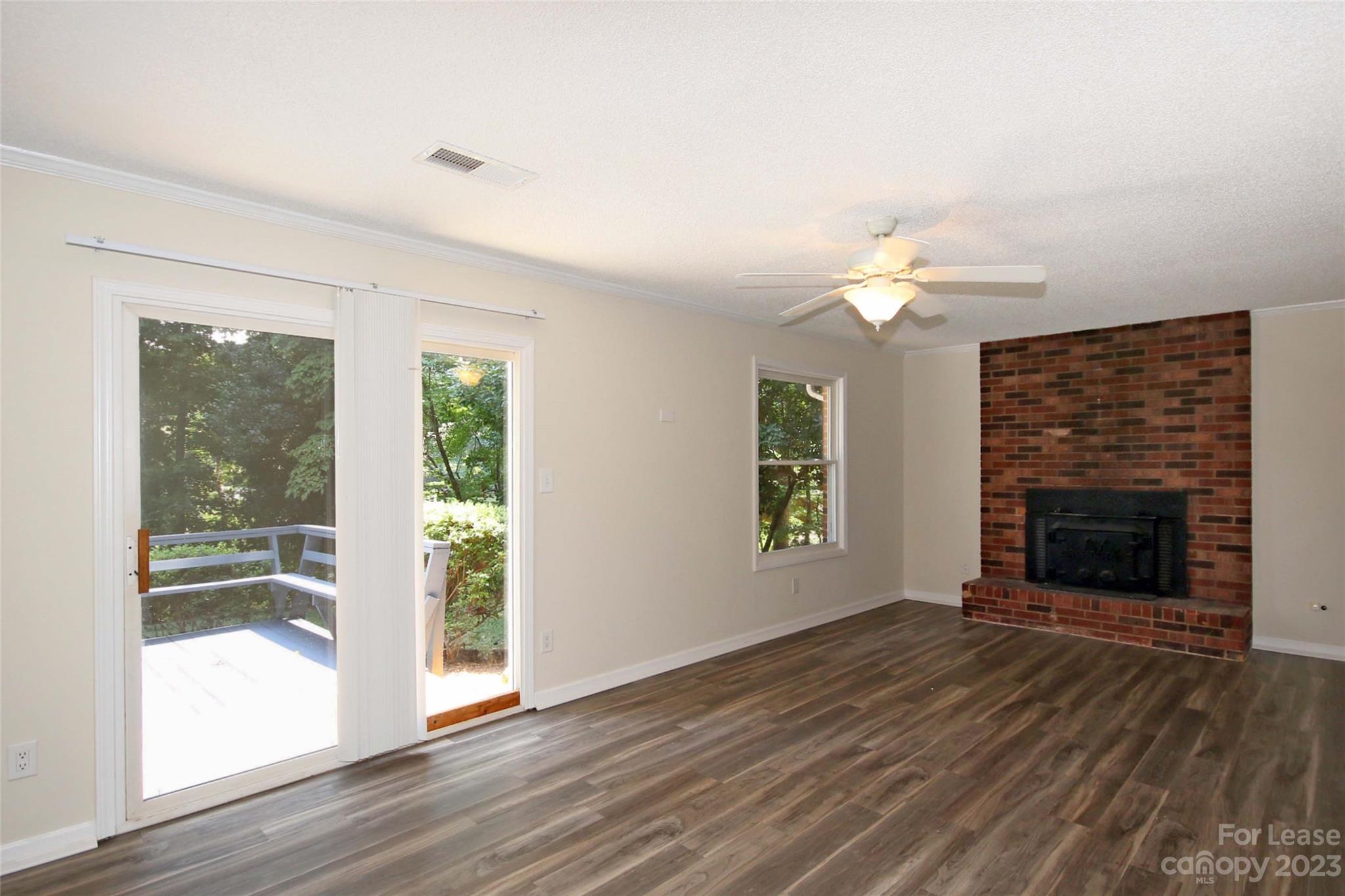 166 Lakeview Shores Loop Property Photo 14