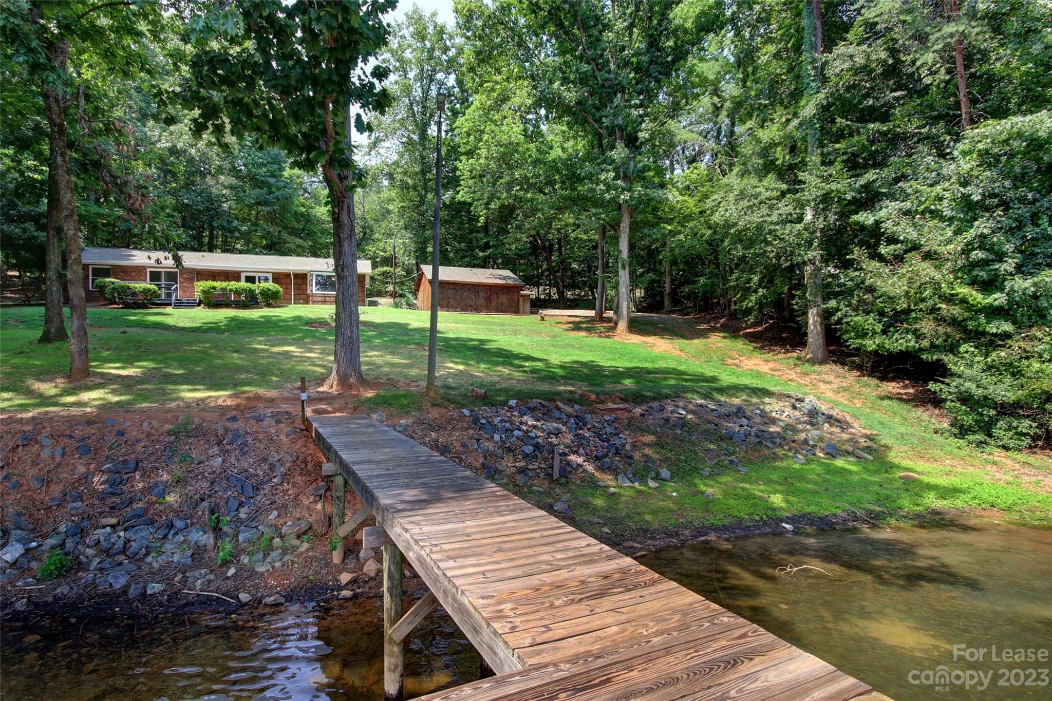 166 Lakeview Shores Loop Property Photo 20