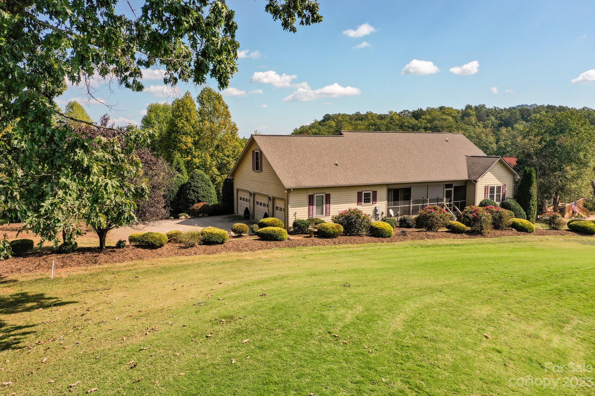 184 Knoll Court Property Photo 3