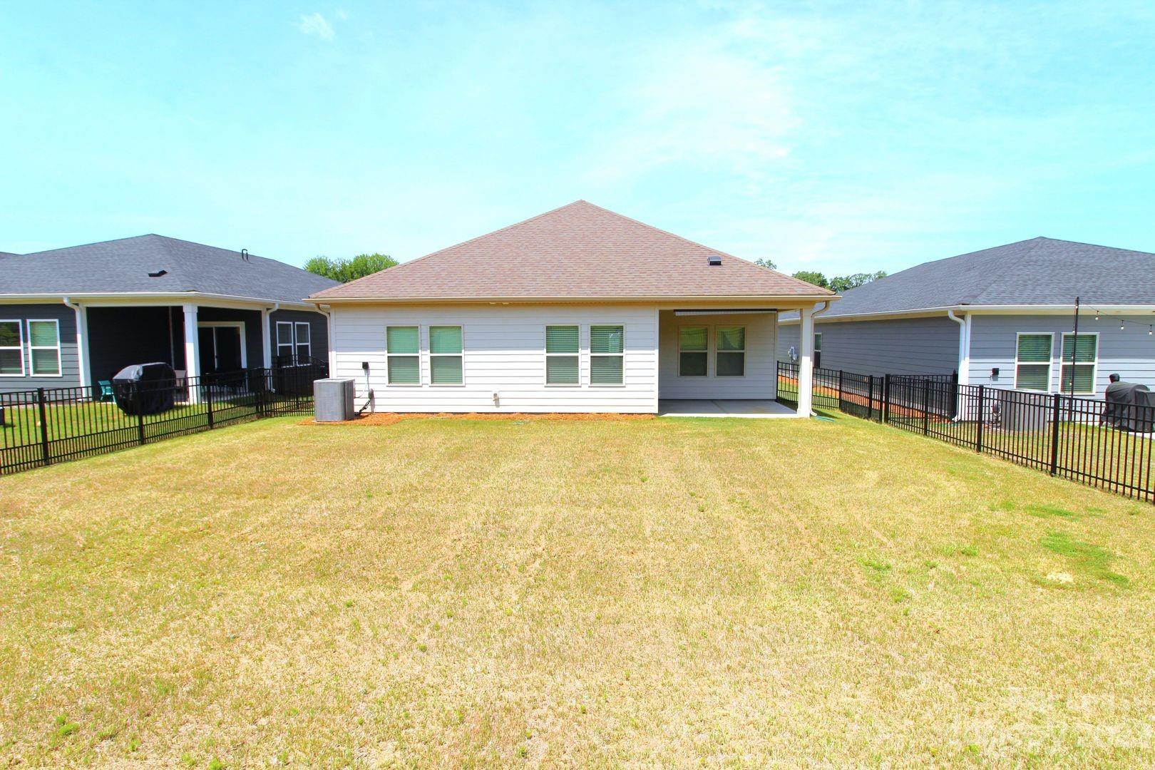 9010 Pennegrove Circle Property Photo 16