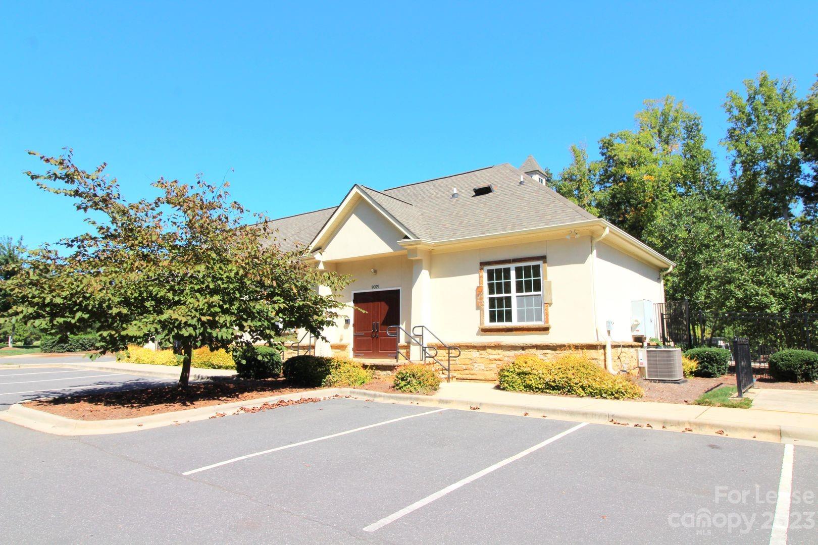 9010 Pennegrove Circle Property Photo 17