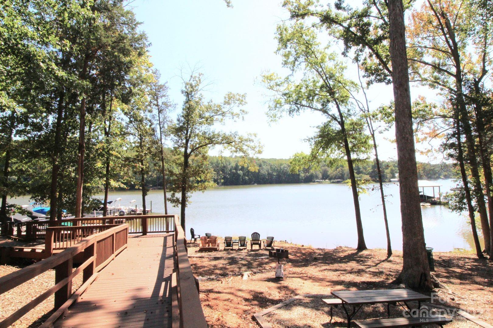 9010 Pennegrove Circle Property Photo 20
