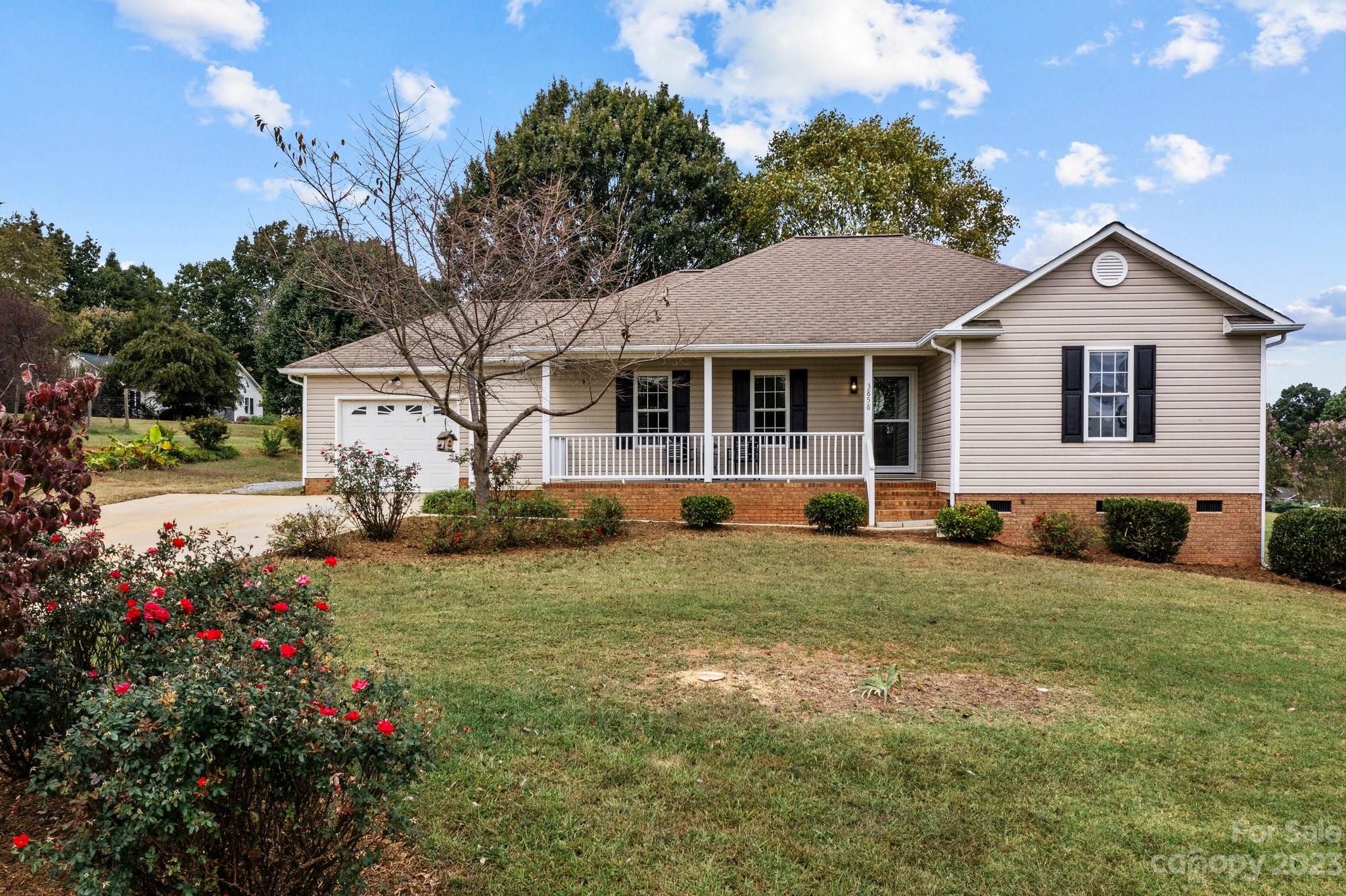 3858 Ashland Drive Property Photo 3