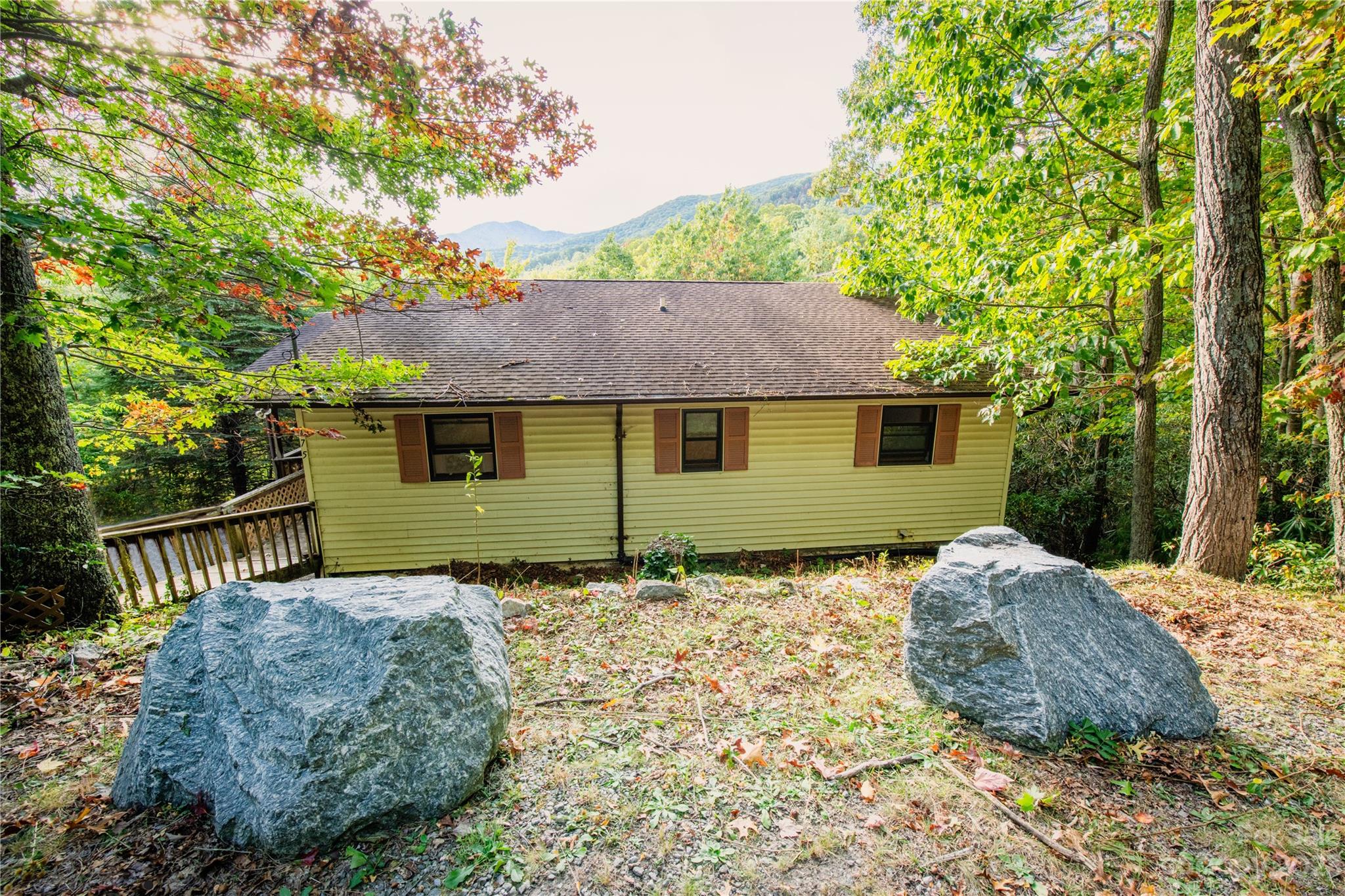 175 Rose Lane Property Photo 2