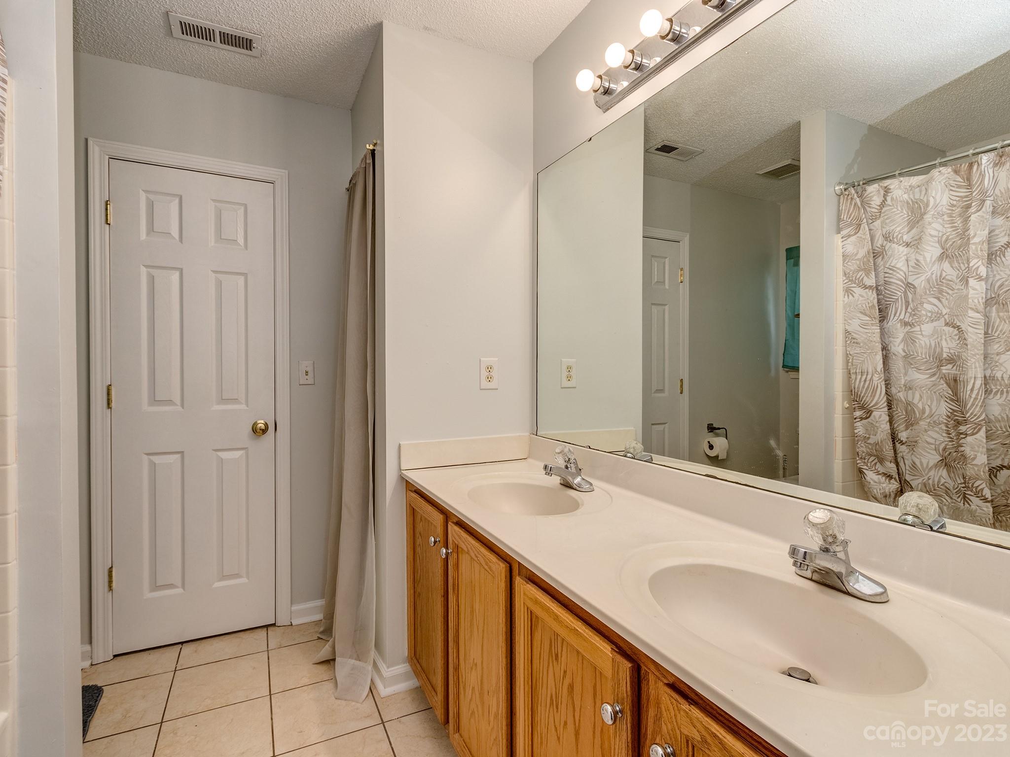 8328 Highlander Court Property Photo 13