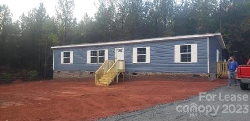 694 Whitesides Road Property Photo 1