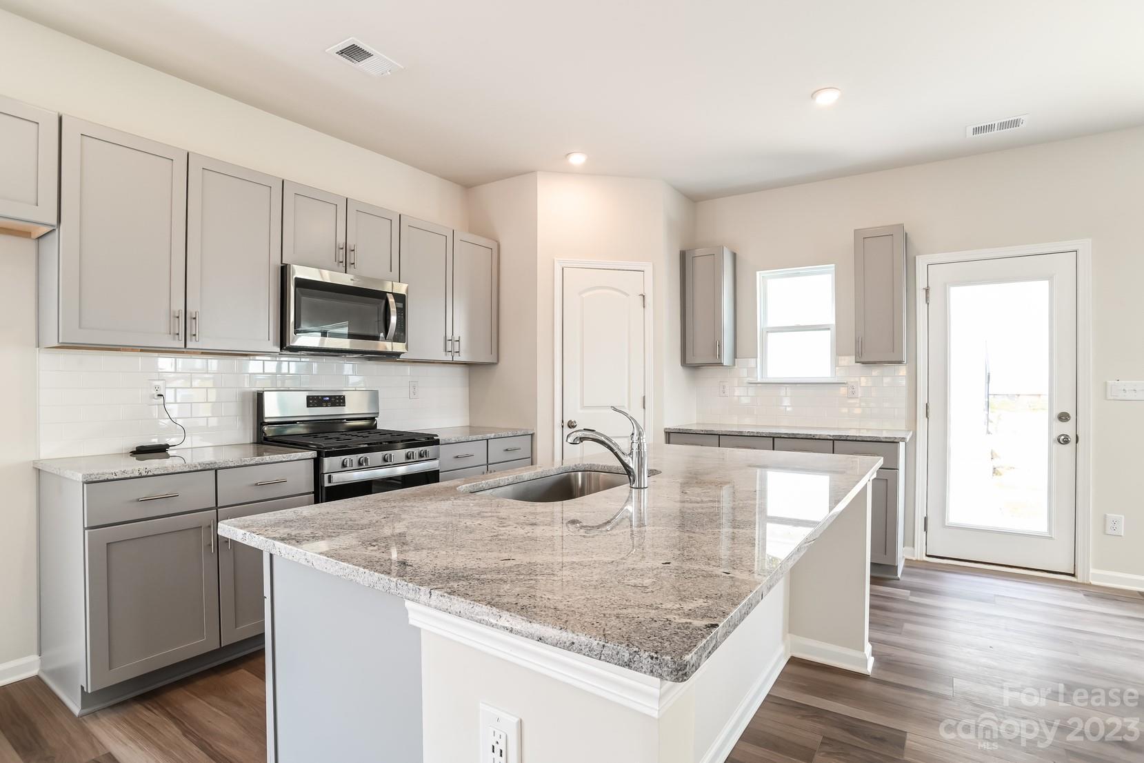 9142 Ramsford Court Property Photo 4