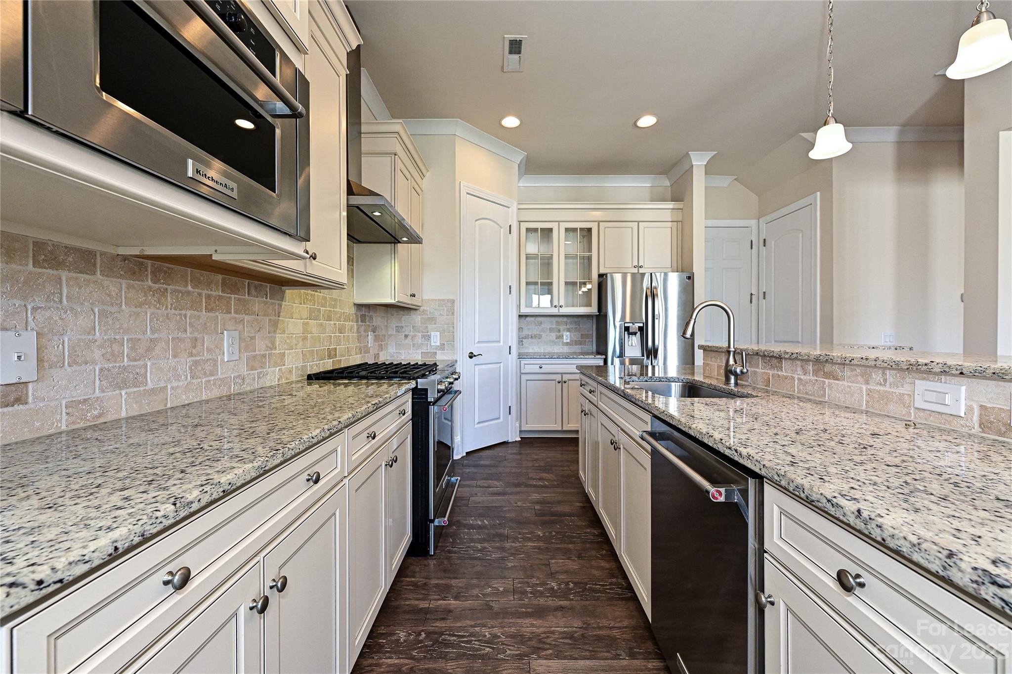 7003 Henry Quincy Way Property Photo 10