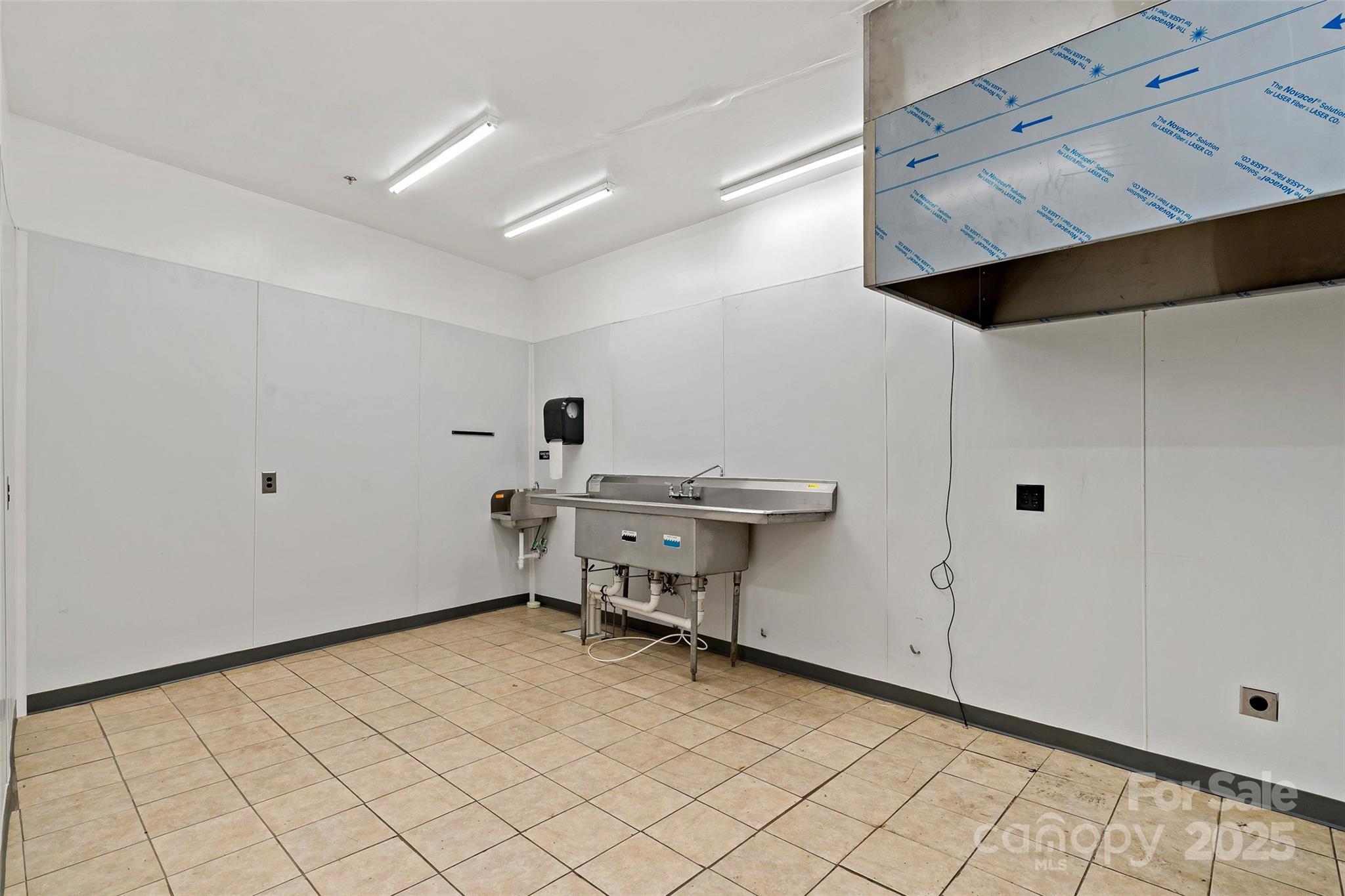 45 Depot Street Property Photo 16