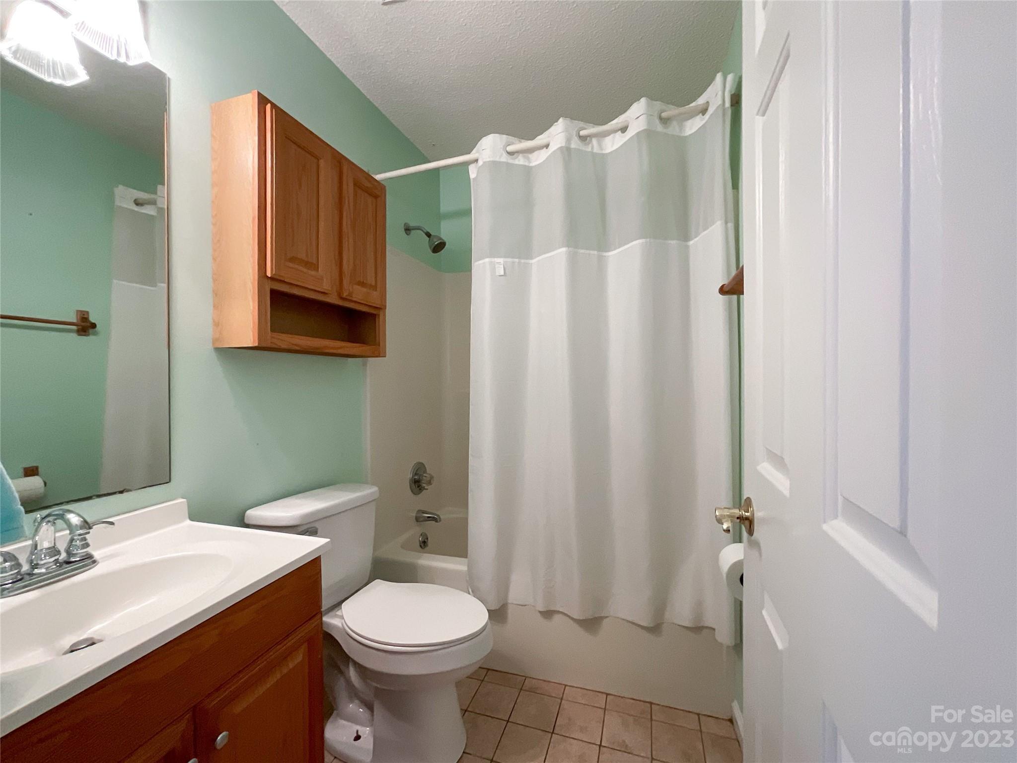 402 Cottonwood Circle Property Photo 13