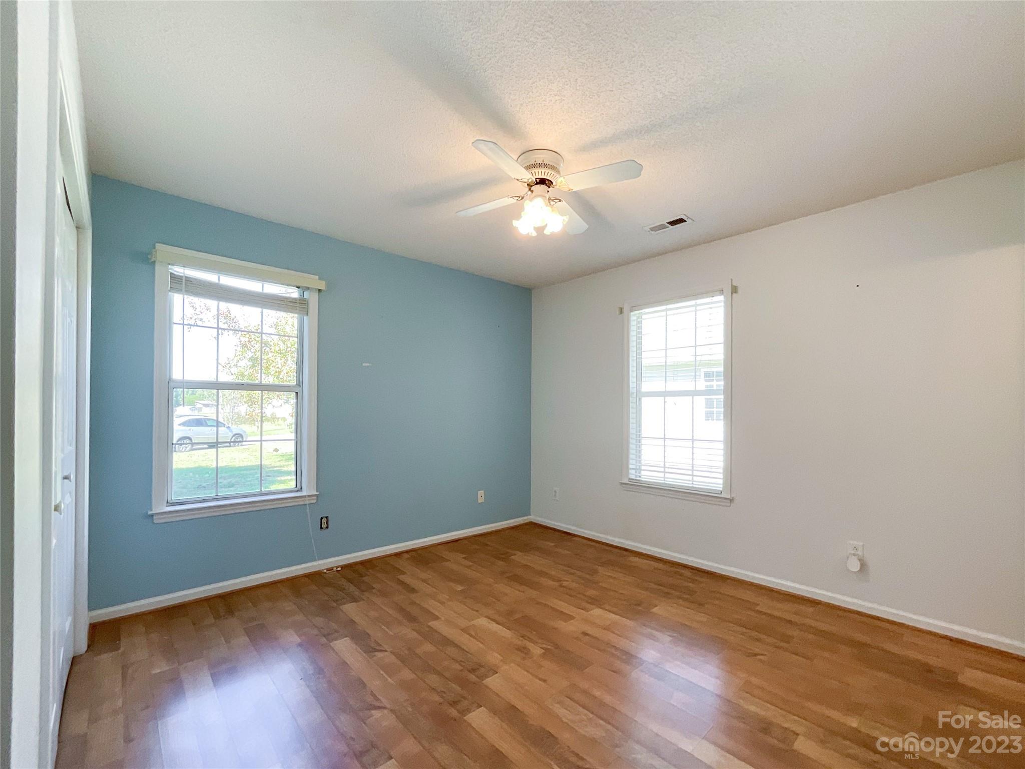 402 Cottonwood Circle Property Photo 16