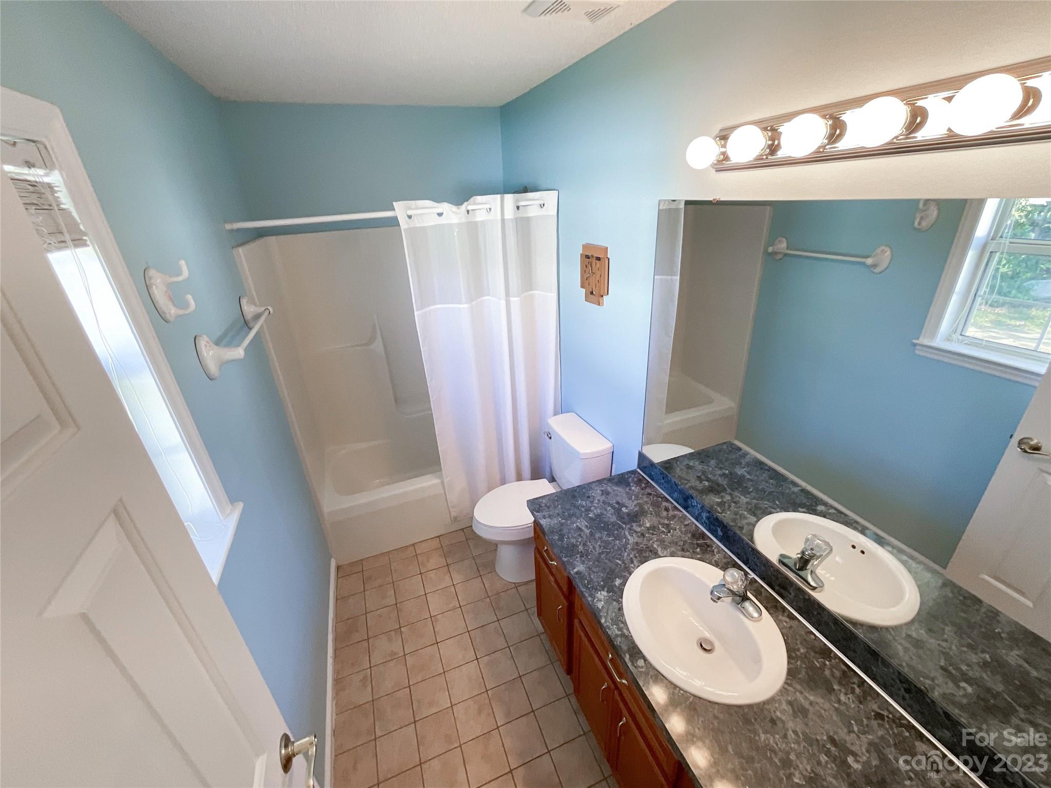 402 Cottonwood Circle Property Photo 20