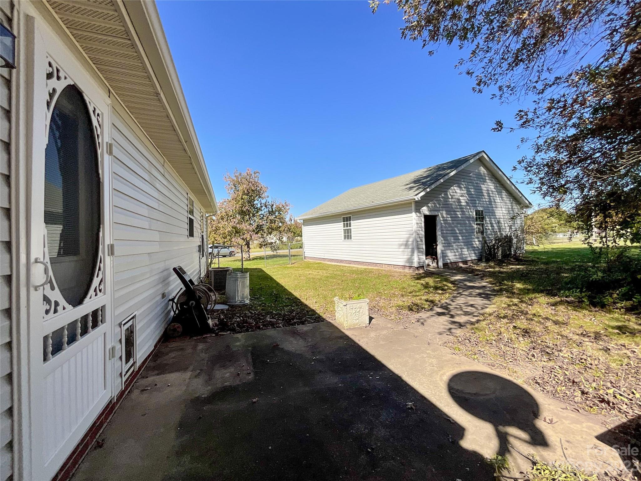 402 Cottonwood Circle Property Photo 24