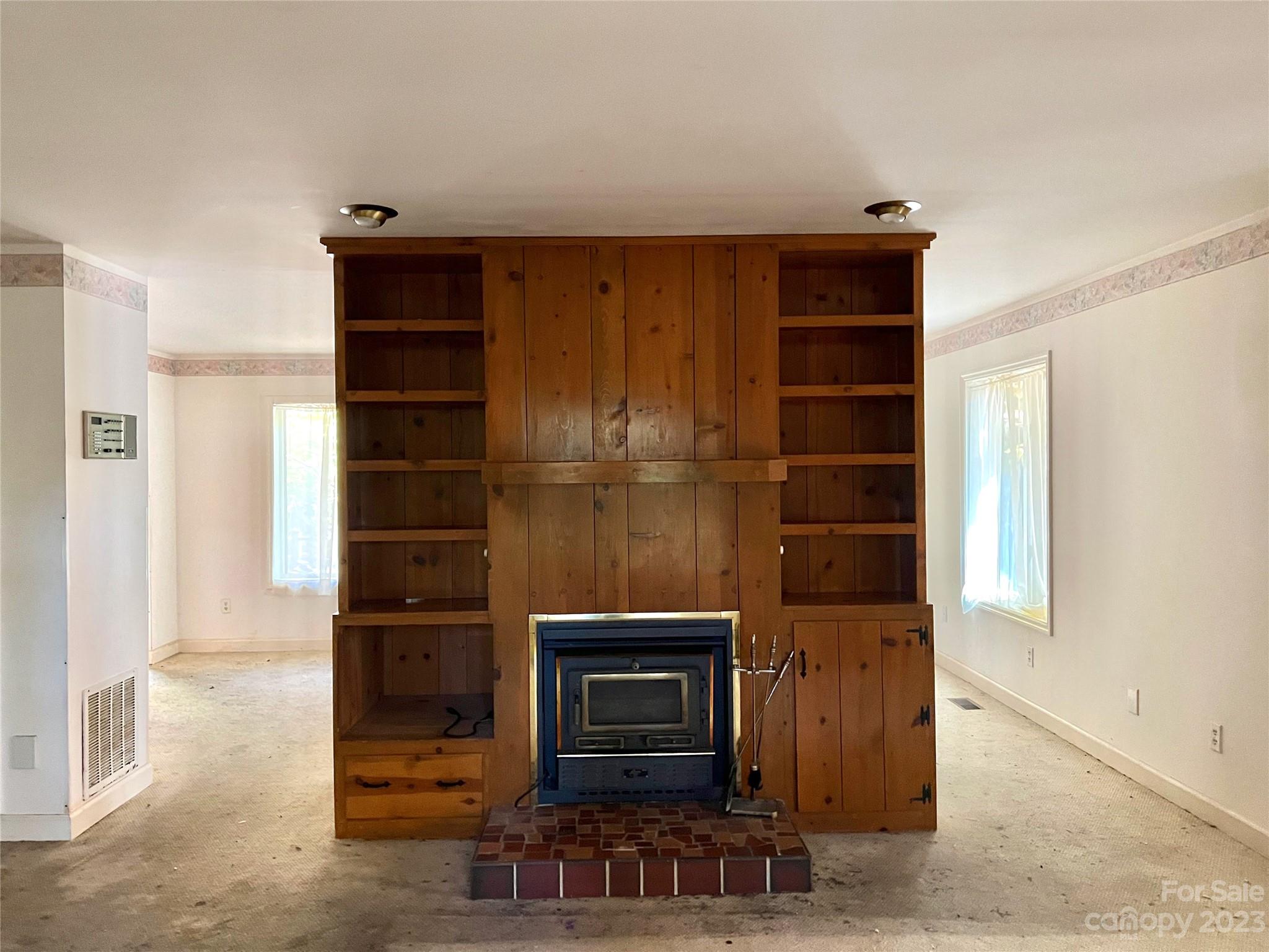 163 Dalonigei Court Property Photo 6