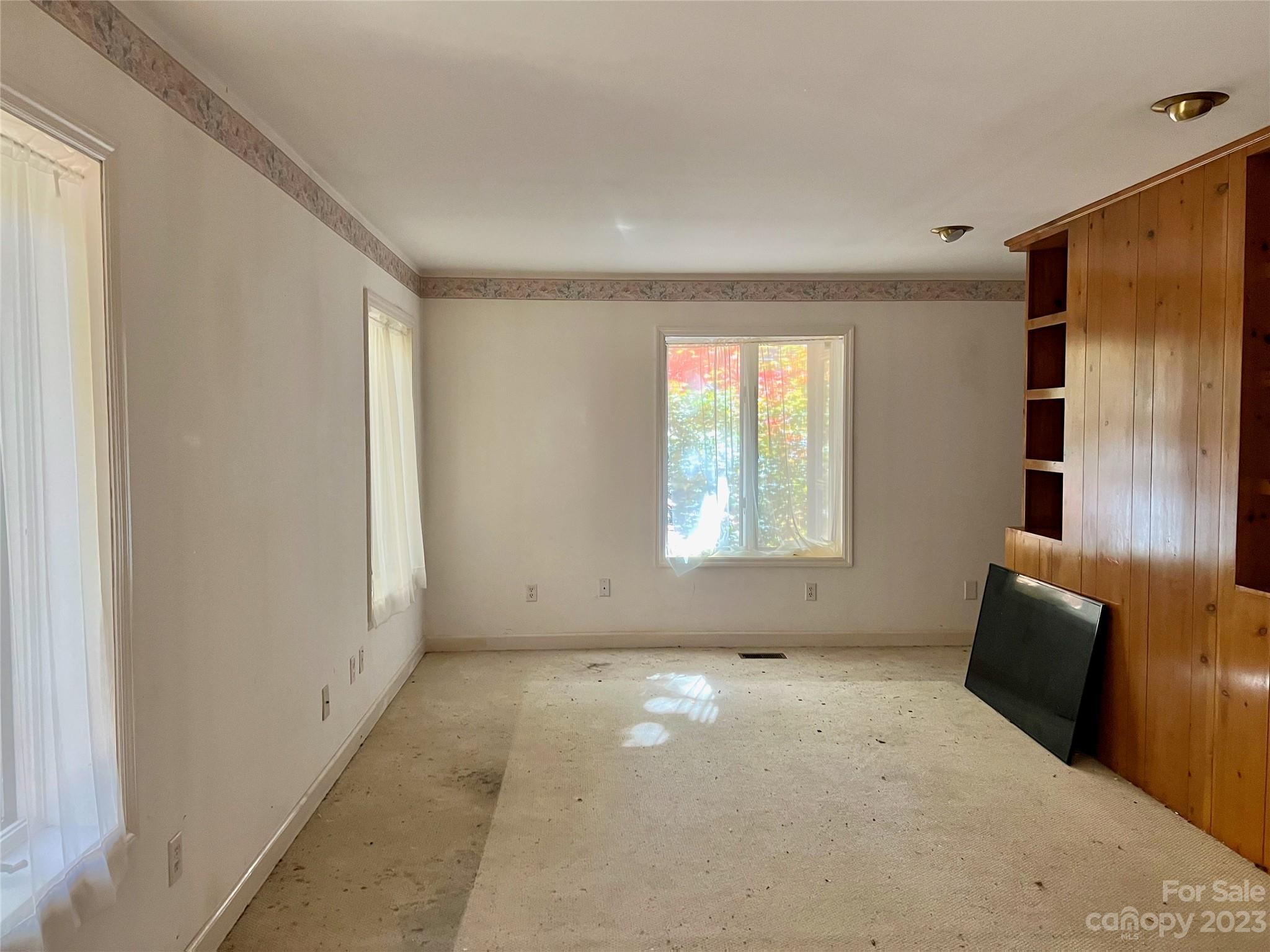 163 Dalonigei Court Property Photo 7