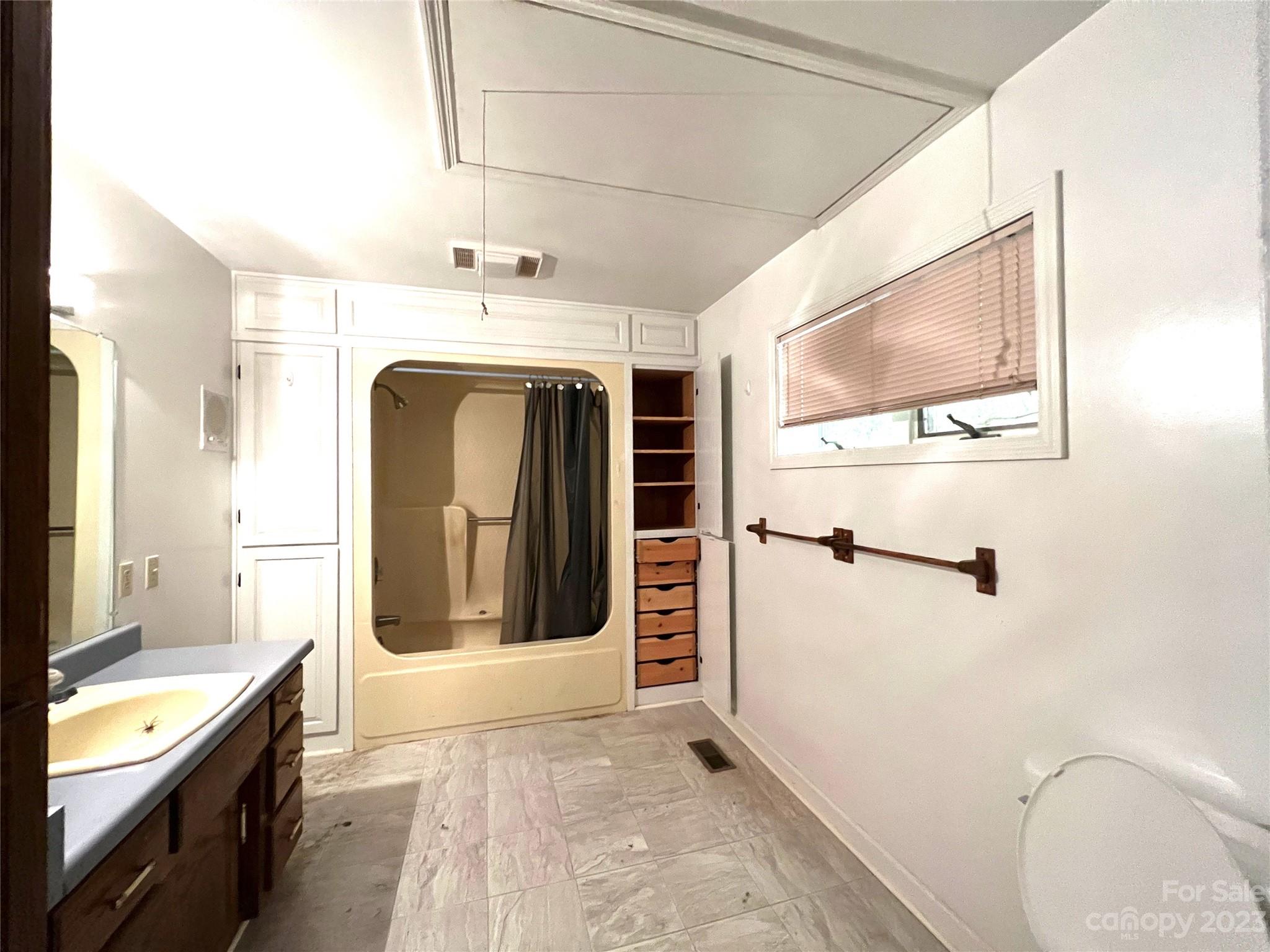 163 Dalonigei Court Property Photo 13