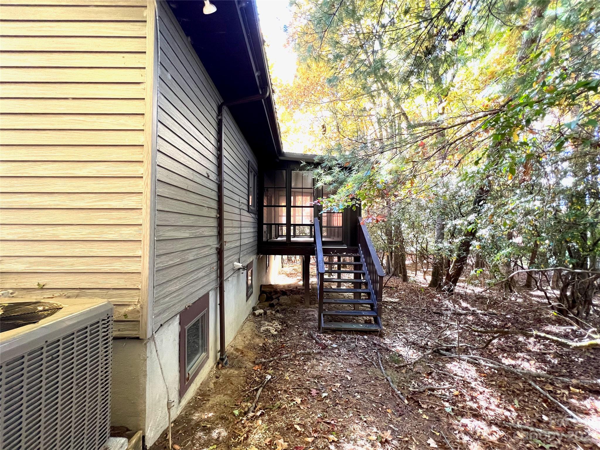 163 Dalonigei Court Property Photo 36