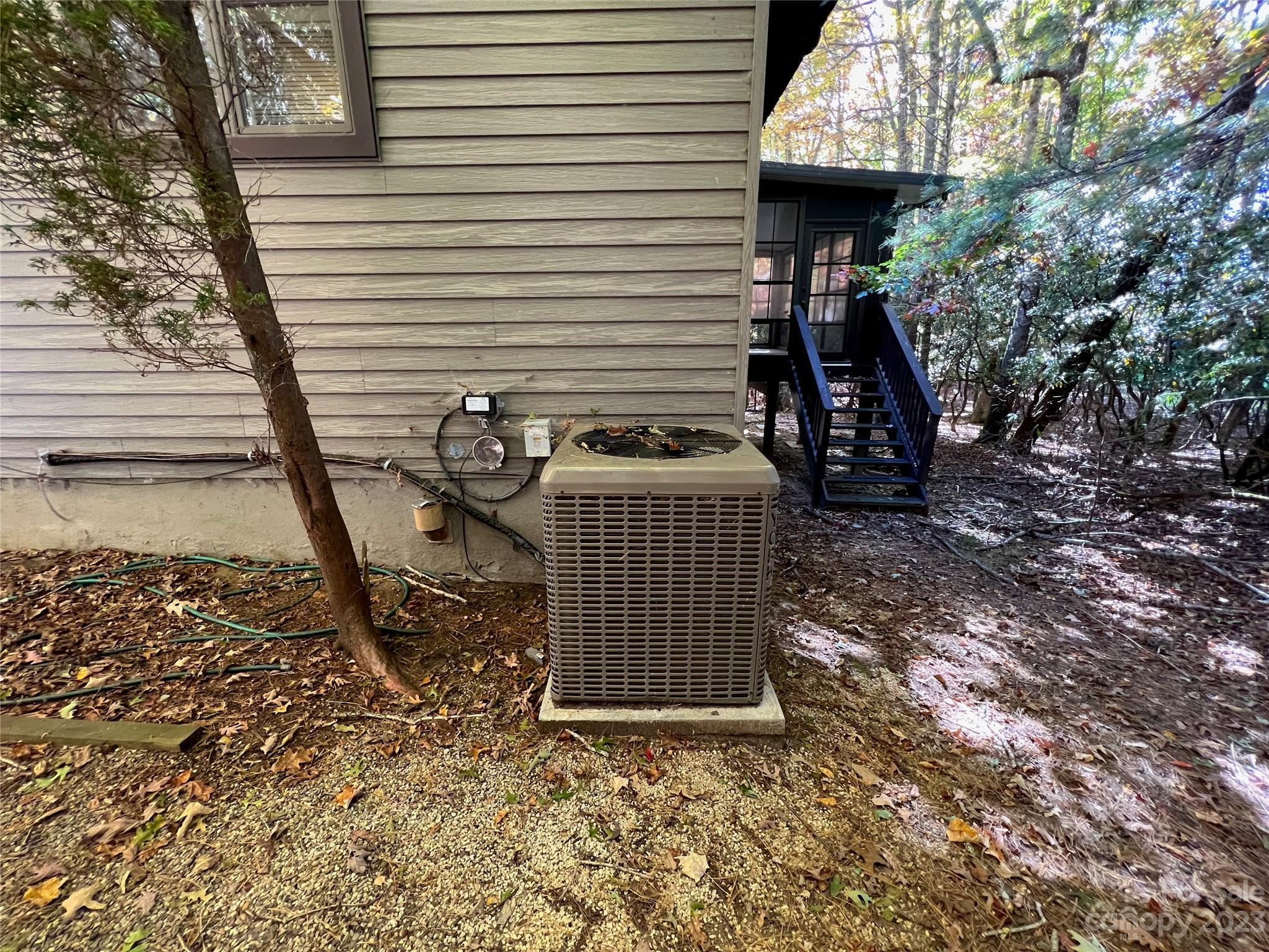 163 Dalonigei Court Property Photo 37