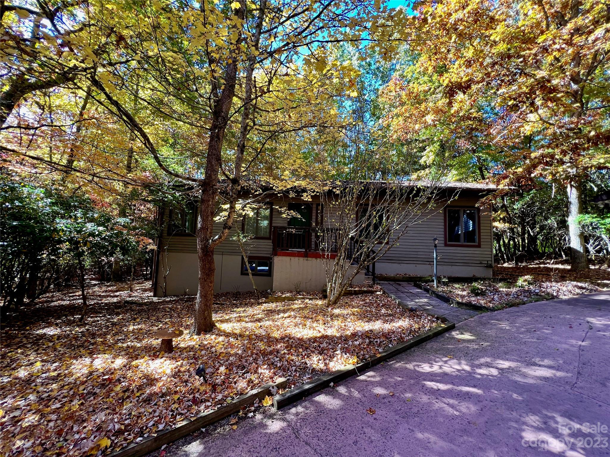 163 Dalonigei Court Property Photo 40