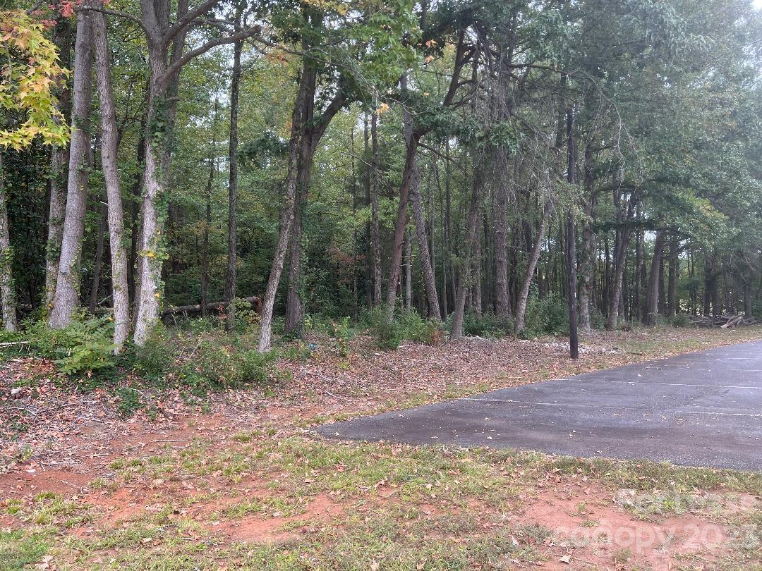539 North Main Street Property Photo 2
