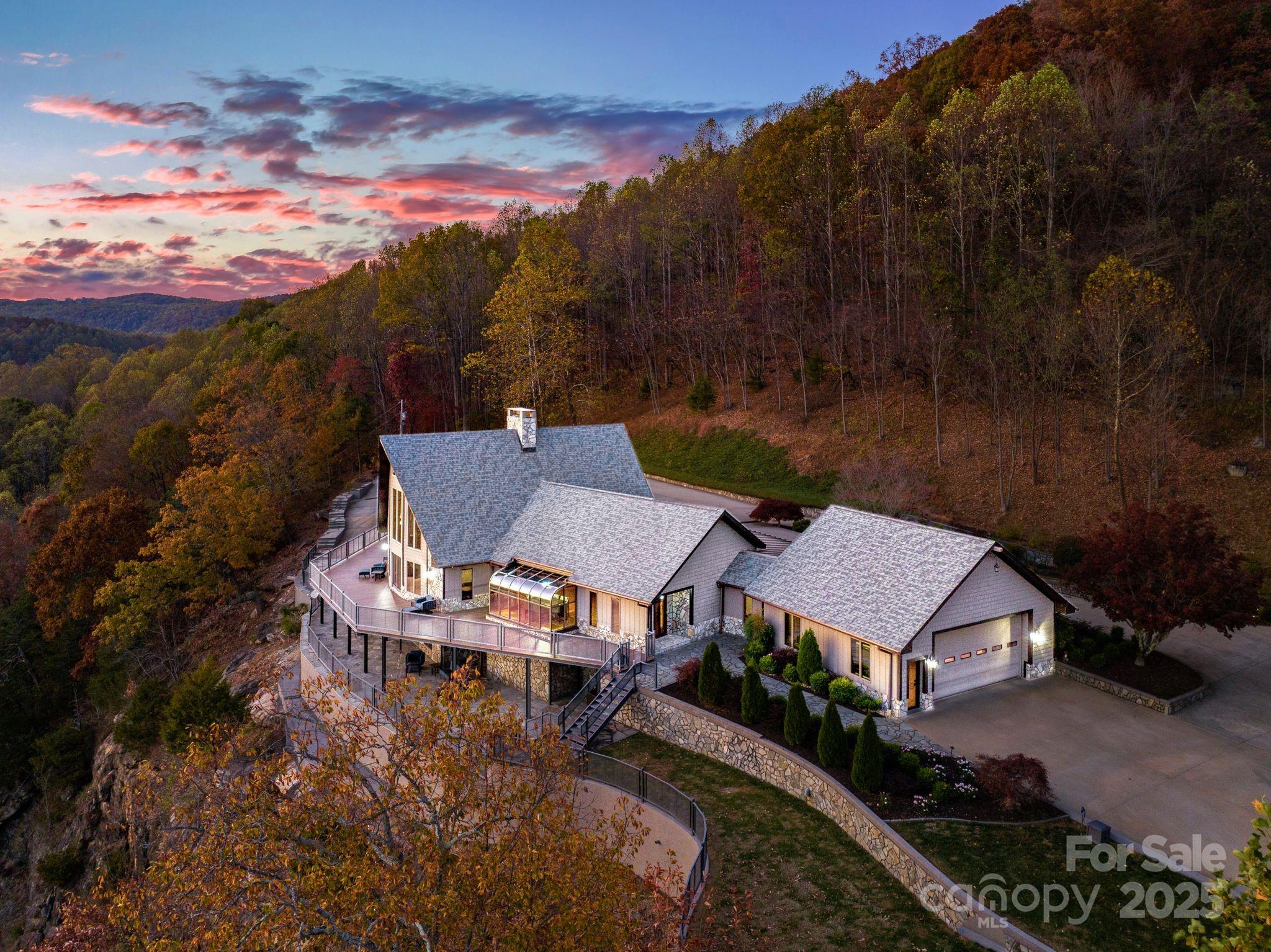 9259 Statesville Road Property Photo 6