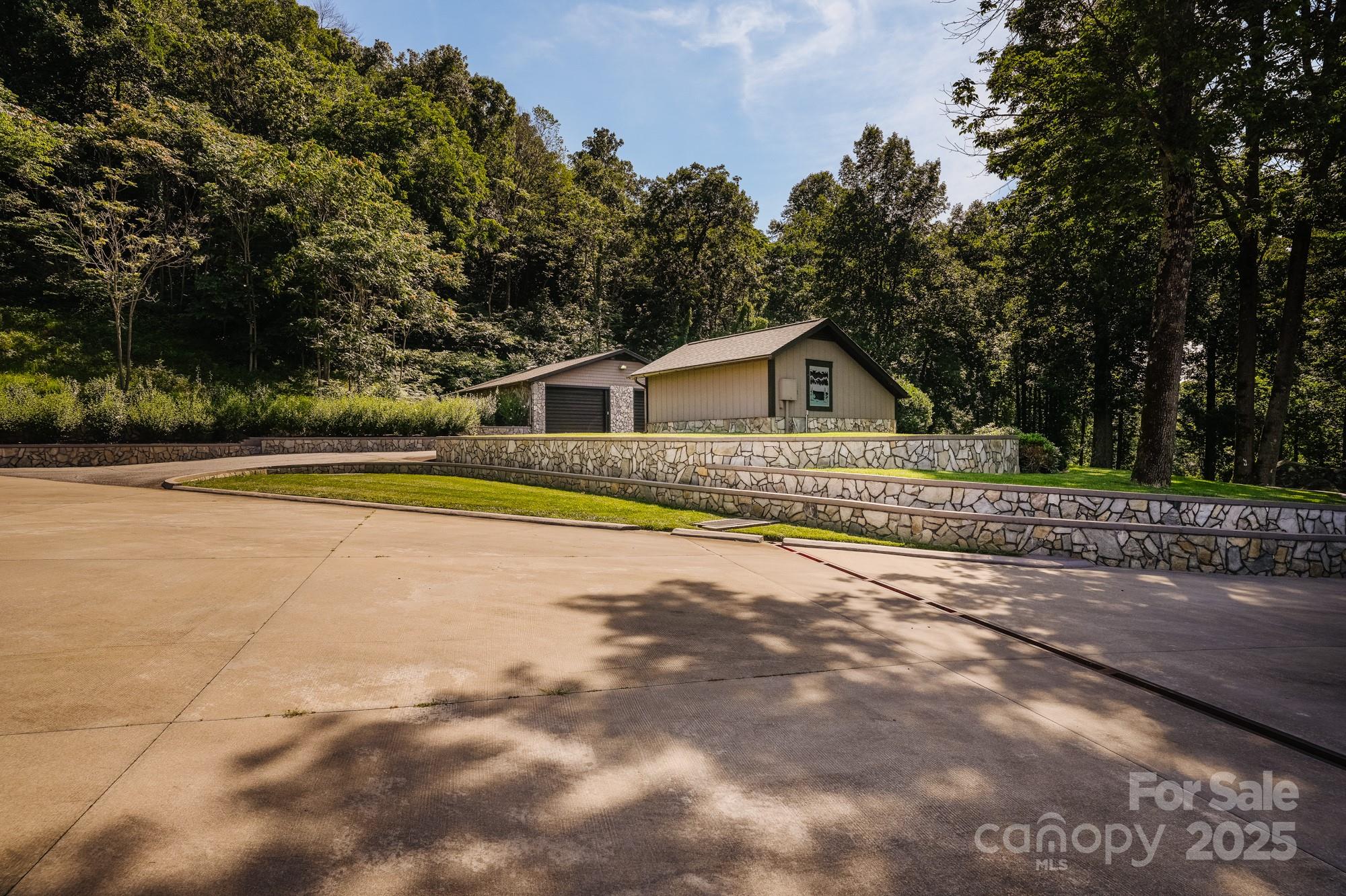 9259 Statesville Road Property Photo 17