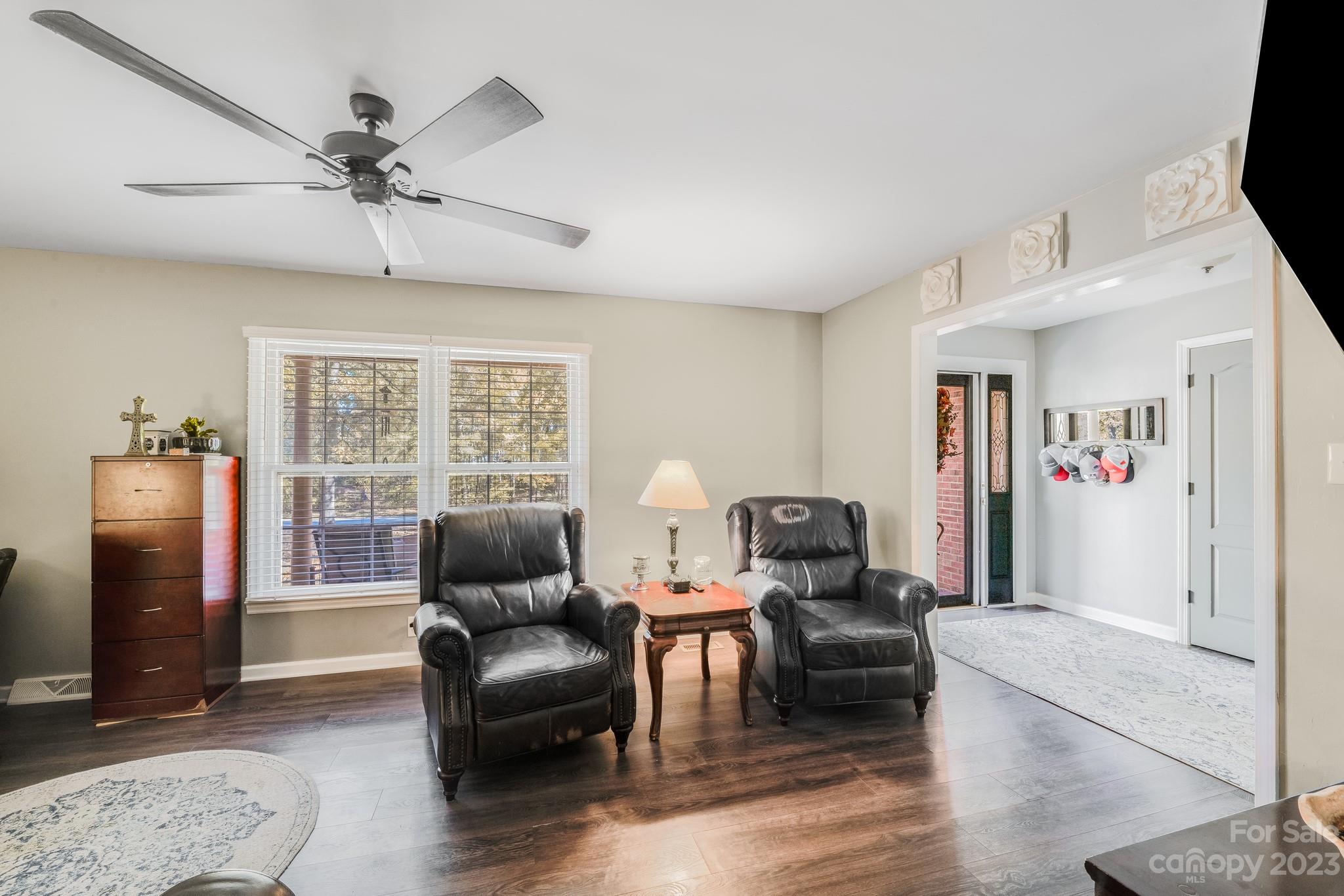 2907 Northwood Drive Property Photo 11