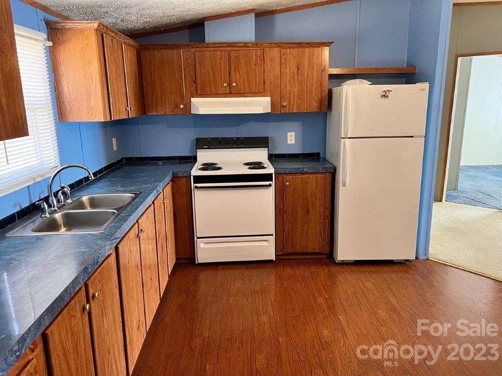 1123 Mcree Heights Circle Property Photo 3