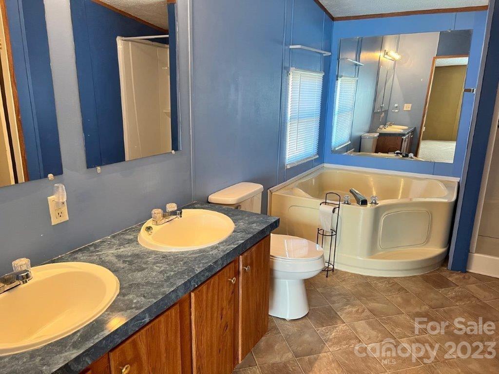 1123 Mcree Heights Circle Property Photo 9