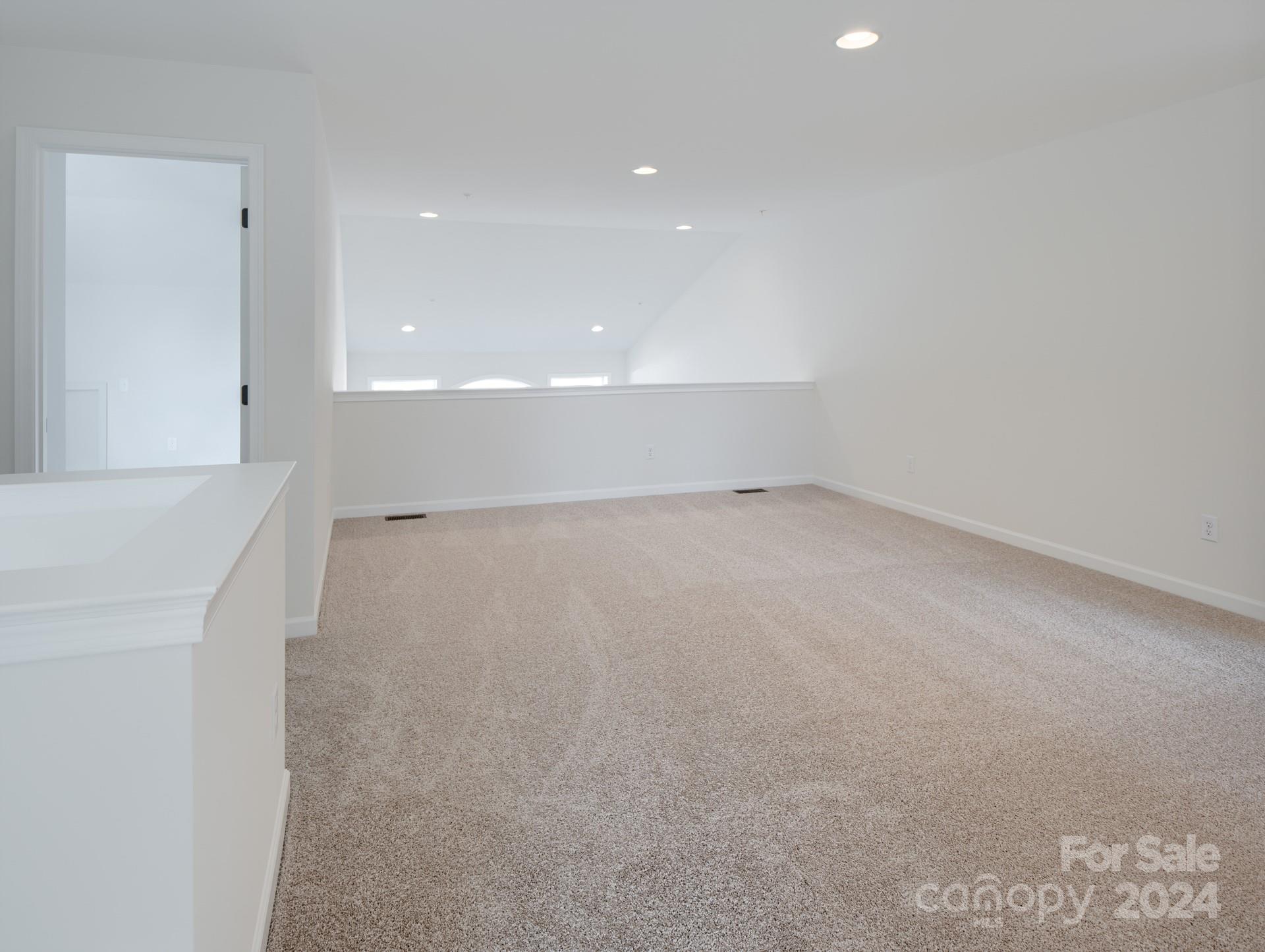 831 Lake Forest Drive Savannah Property Photo 13