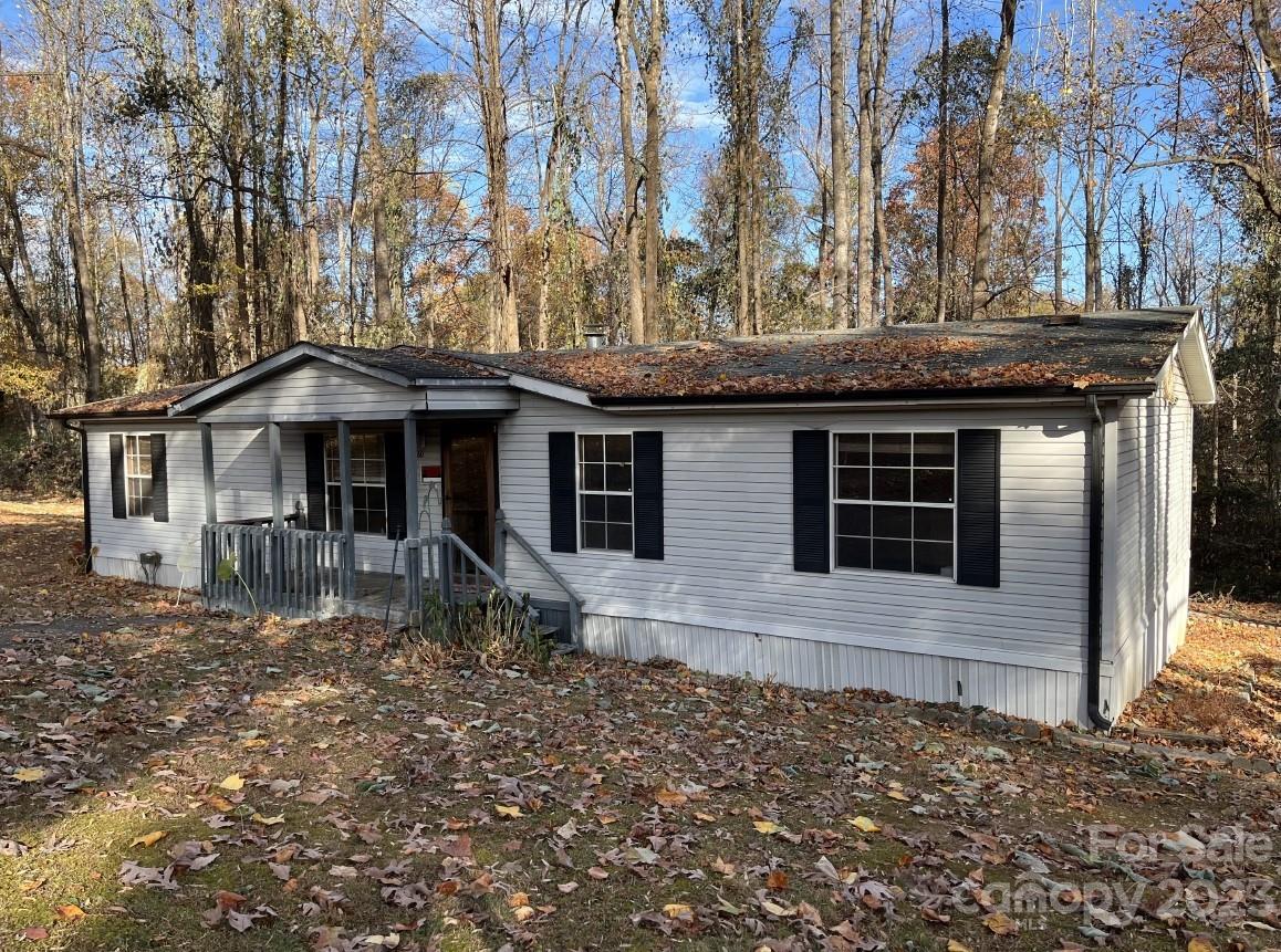 60 Shadowwood Drive Property Photo 1