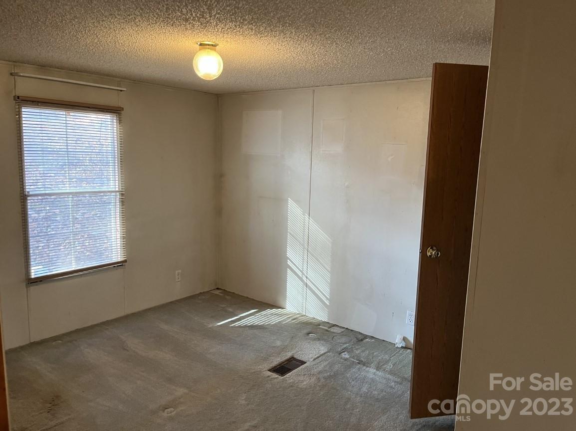 60 Shadowwood Drive Property Photo 4