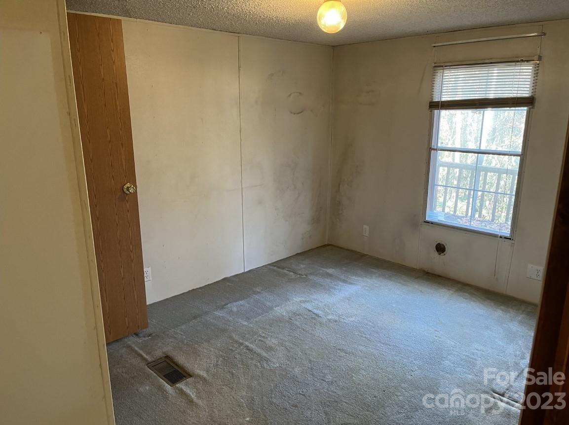 60 Shadowwood Drive Property Photo 5