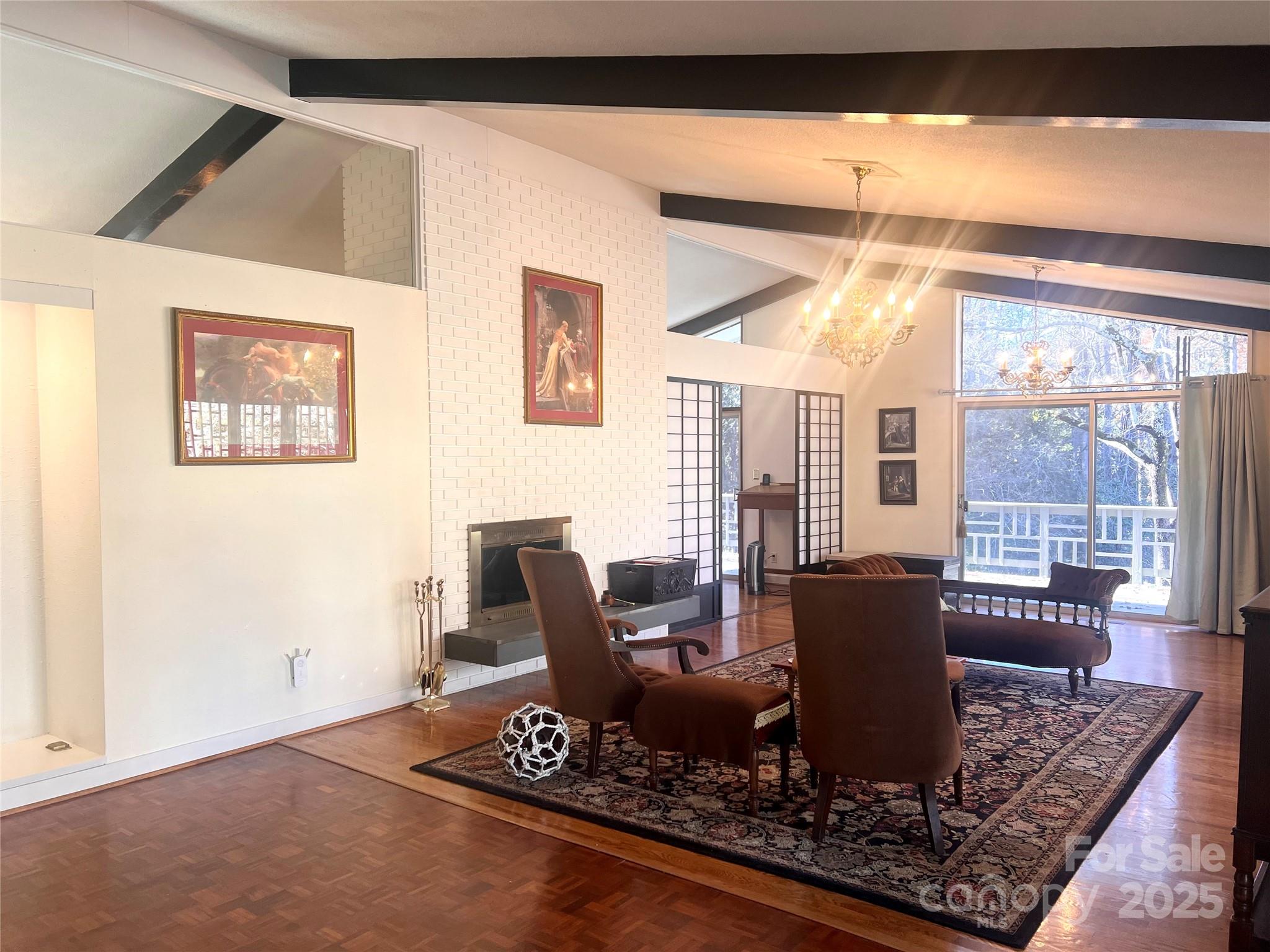 2535 Fairfax Drive Property Photo 4