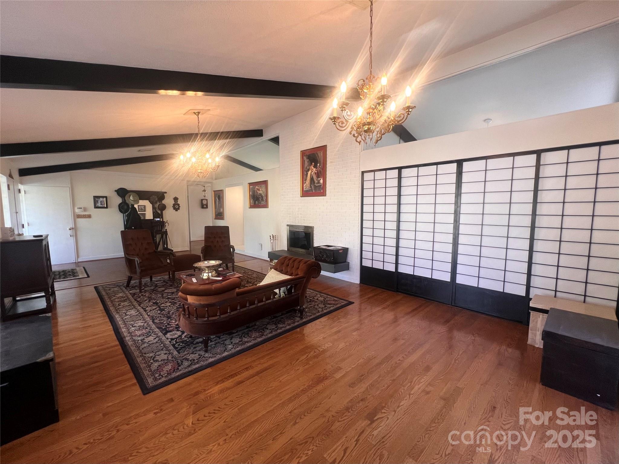 2535 Fairfax Drive Property Photo 5
