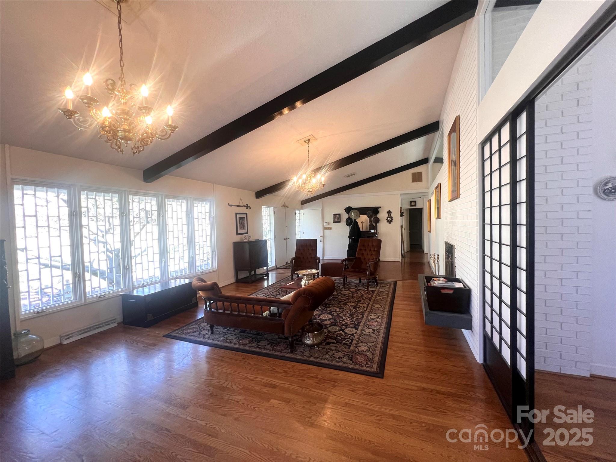 2535 Fairfax Drive Property Photo 6
