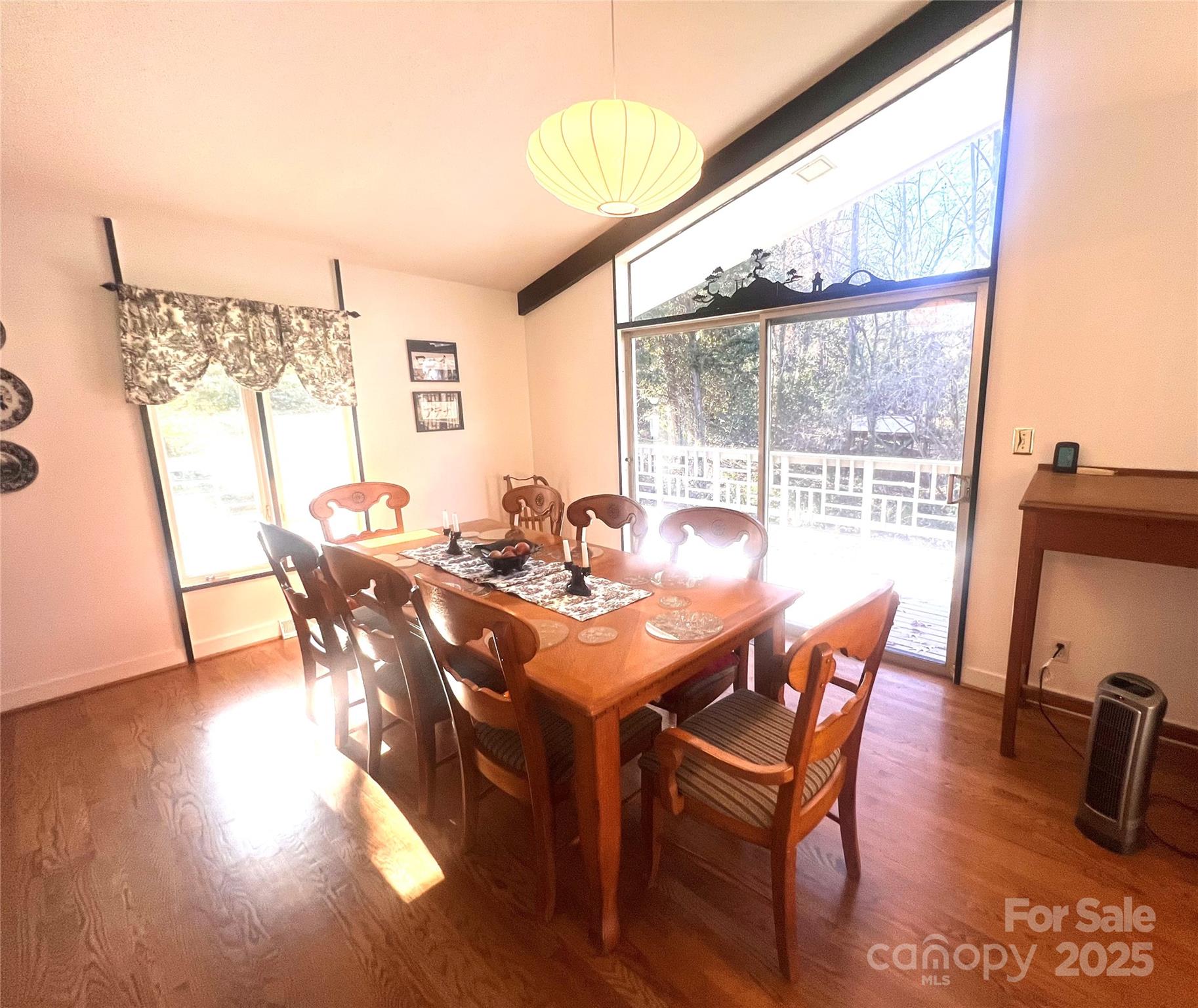 2535 Fairfax Drive Property Photo 7