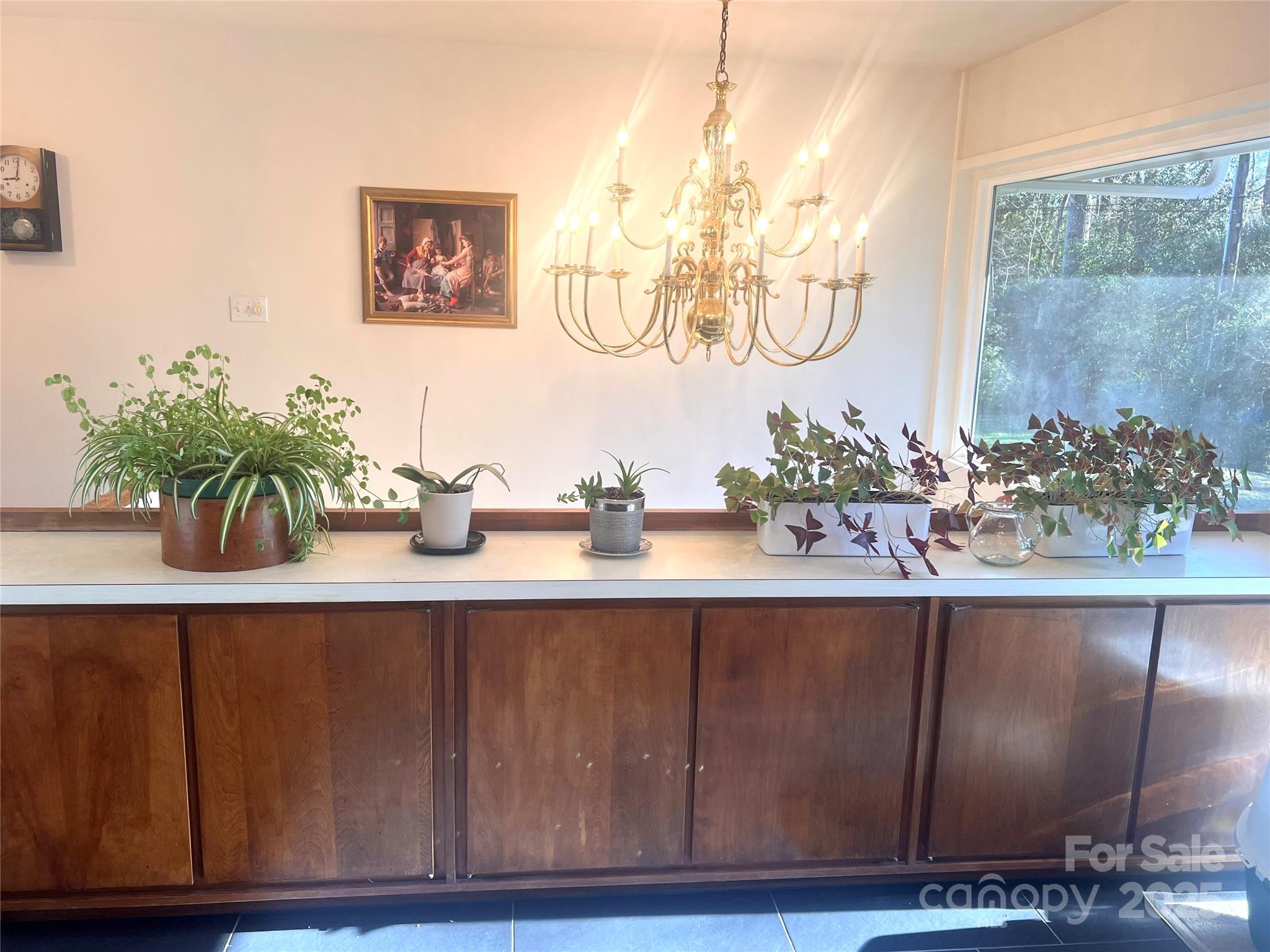 2535 Fairfax Drive Property Photo 11