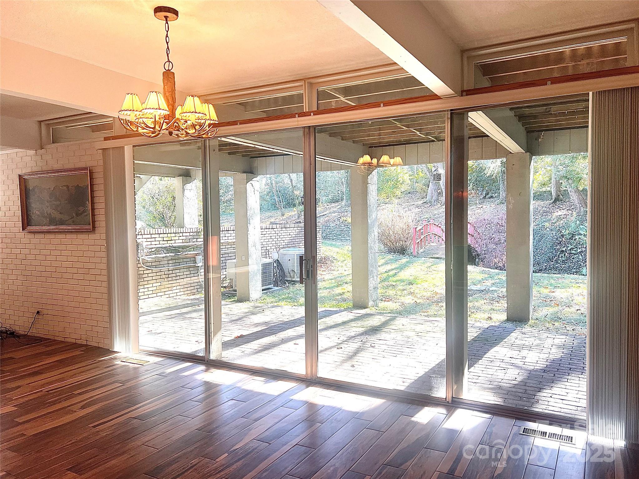 2535 Fairfax Drive Property Photo 16