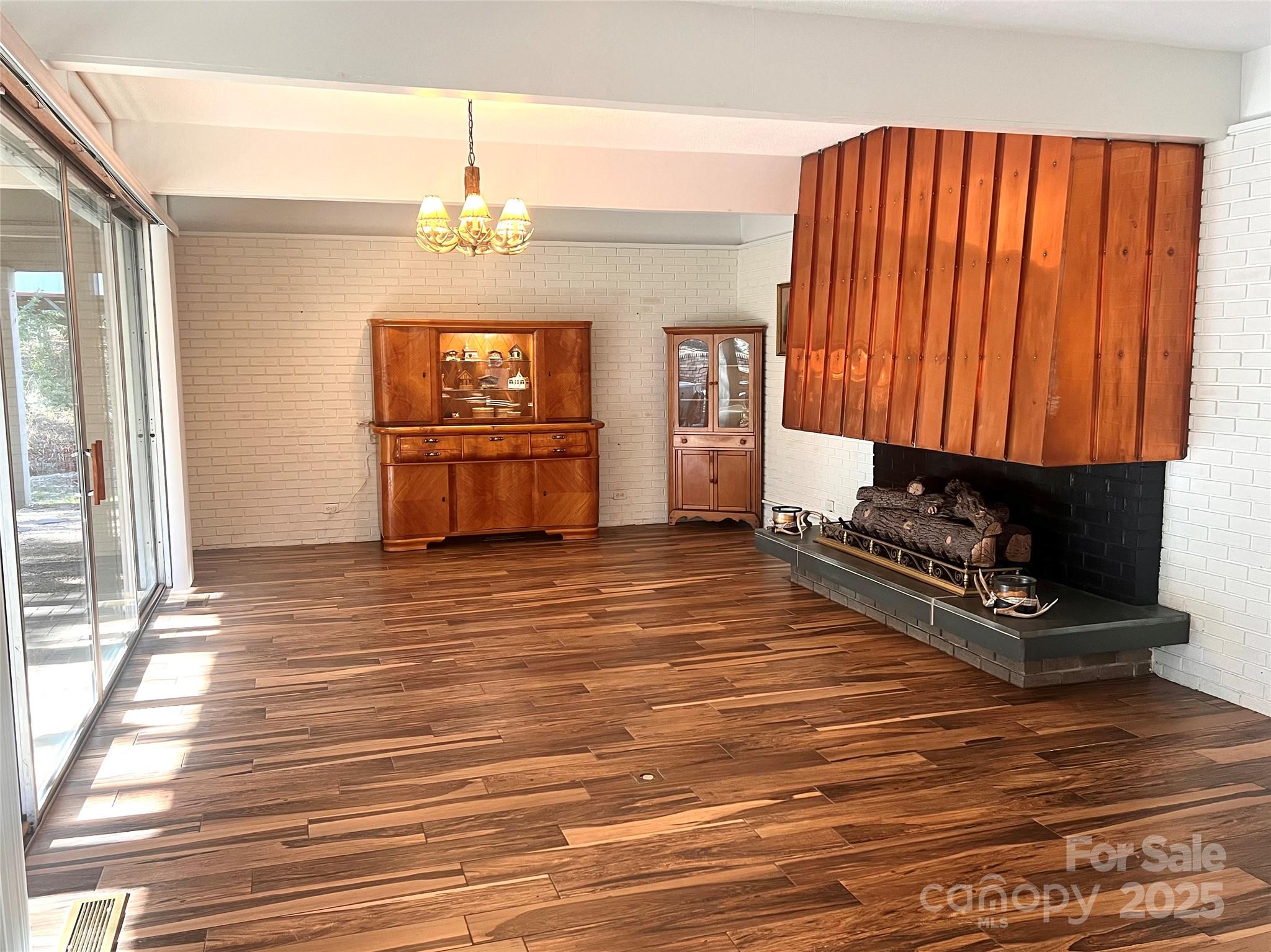 2535 Fairfax Drive Property Photo 19