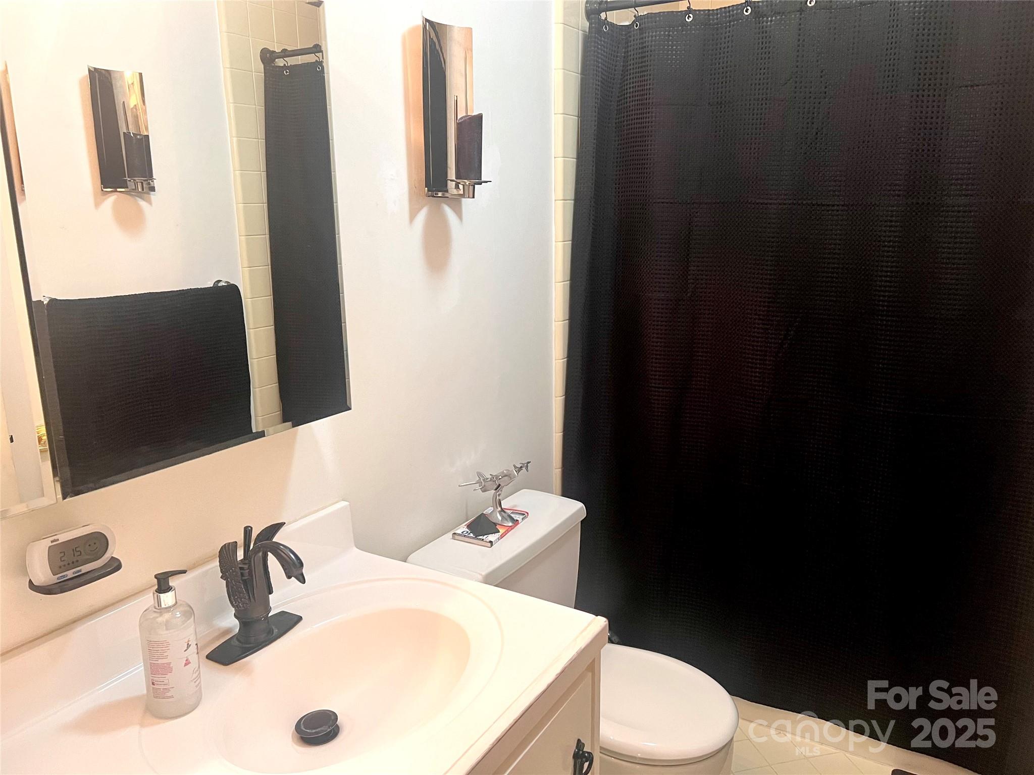2535 Fairfax Drive Property Photo 37