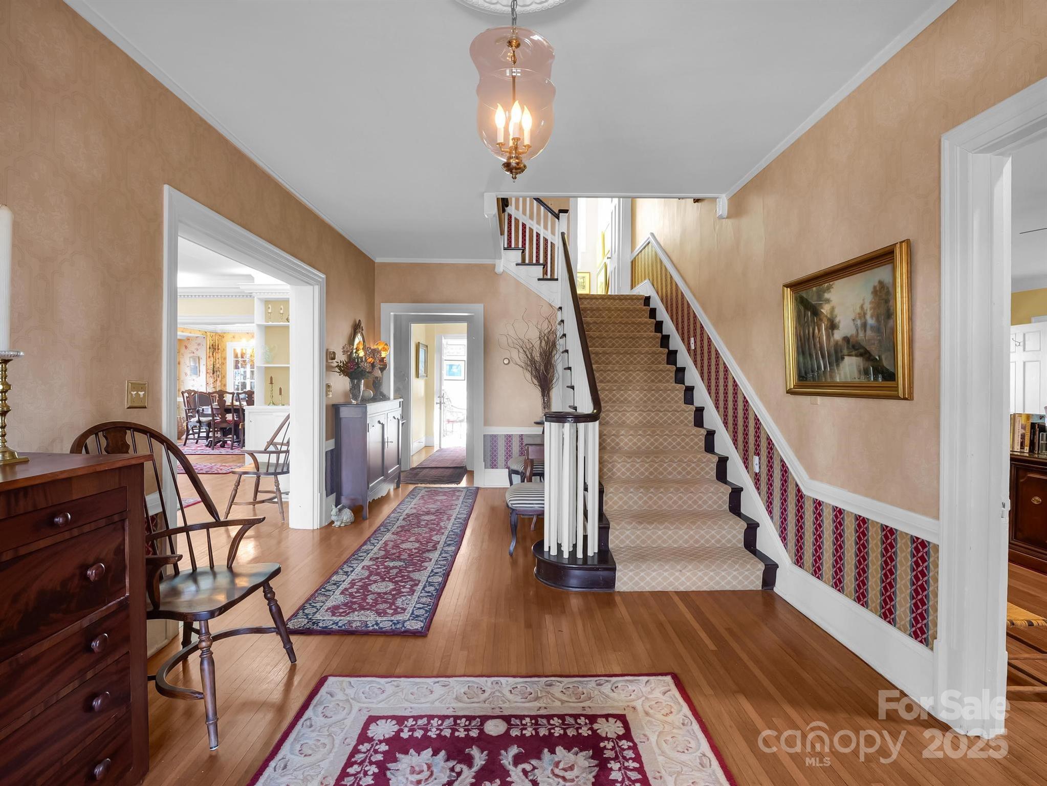 429 S Ridgecrest Avenue Property Photo 8