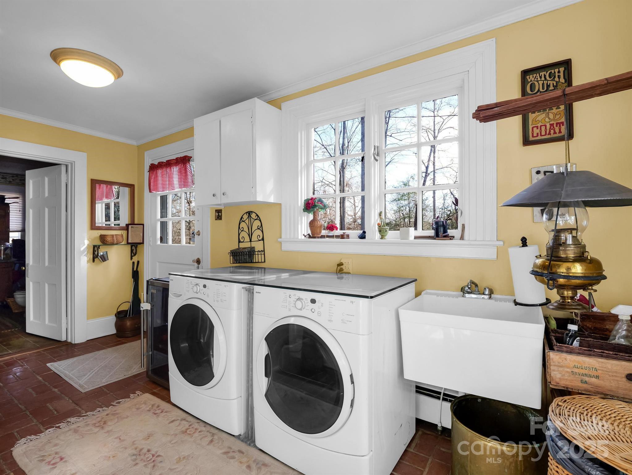 429 S Ridgecrest Avenue Property Photo 25