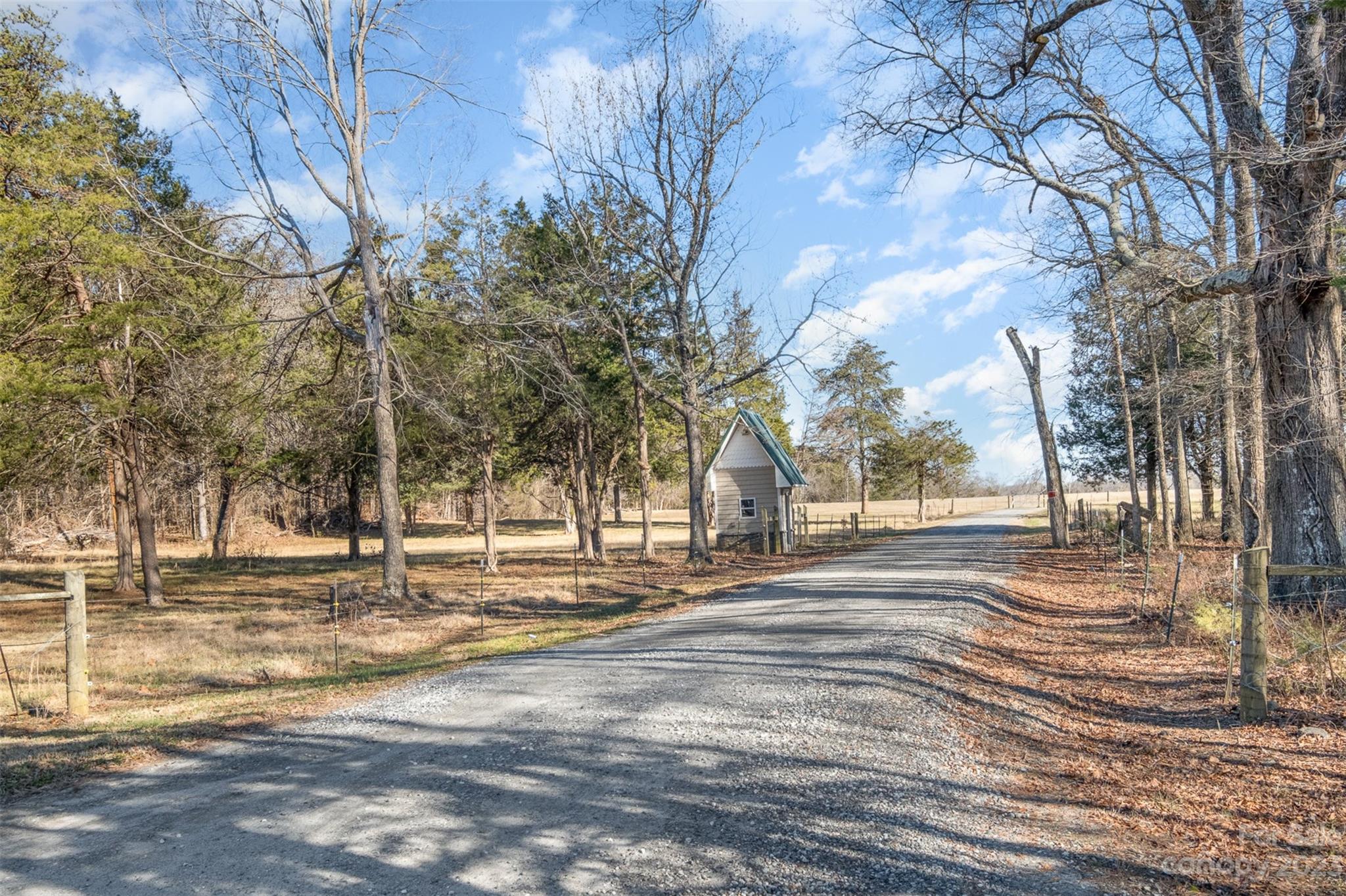 243 Jarab Hill Lane Property Photo 8