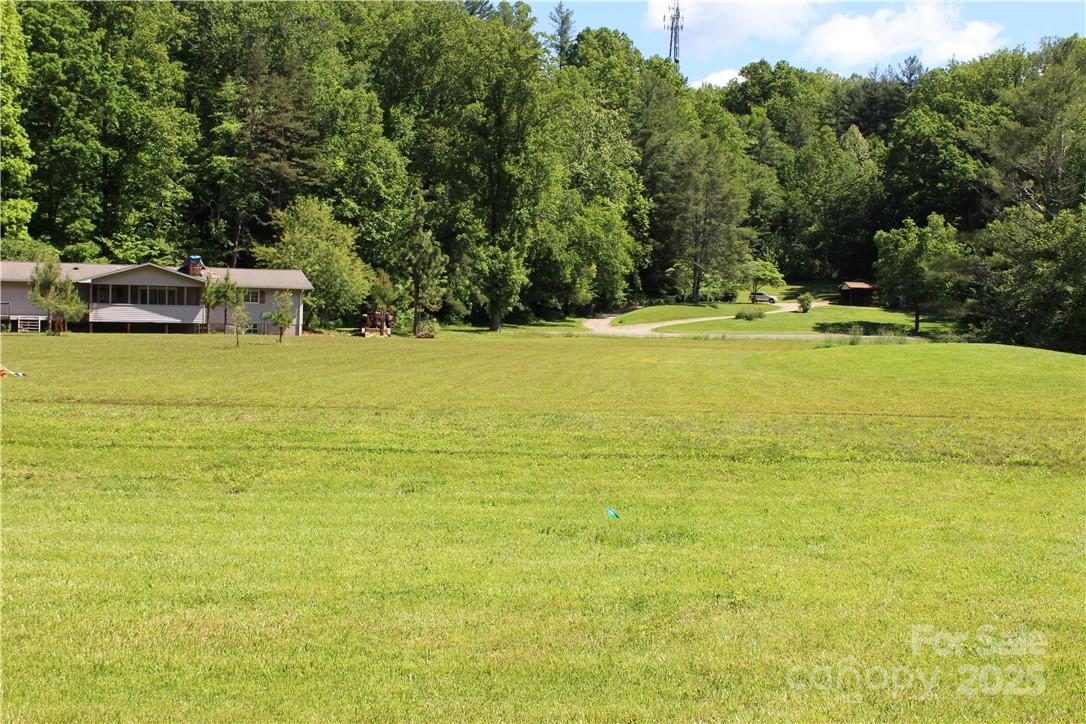 000 New Hendersonville Highway Property Photo 6