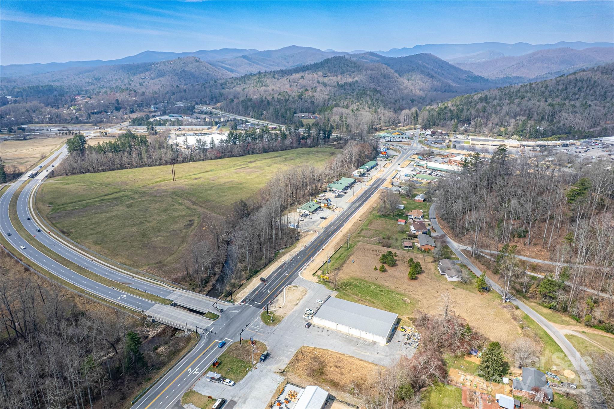 000 New Hendersonville Highway Property Photo 14