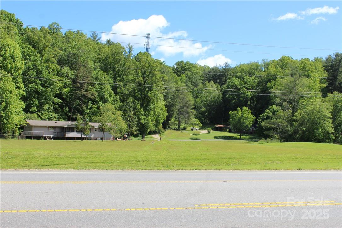 000 New Hendersonville Highway Property Photo 15