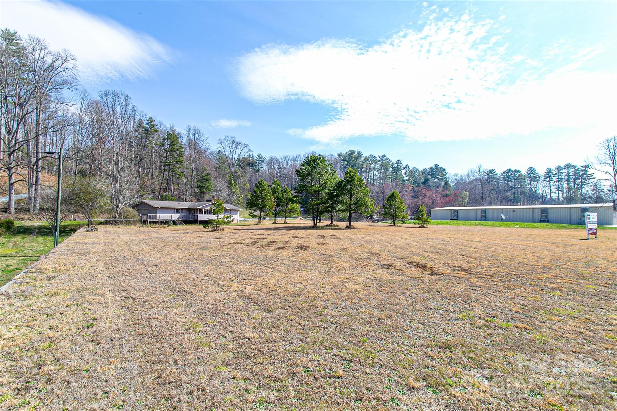 000 New Hendersonville Highway Property Photo 18